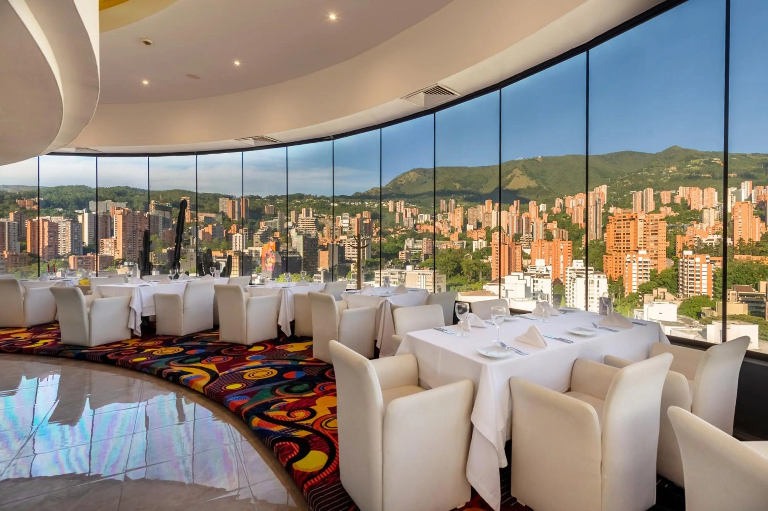 Restaurant/places to eat in Hotel Dann Carlton Medellín