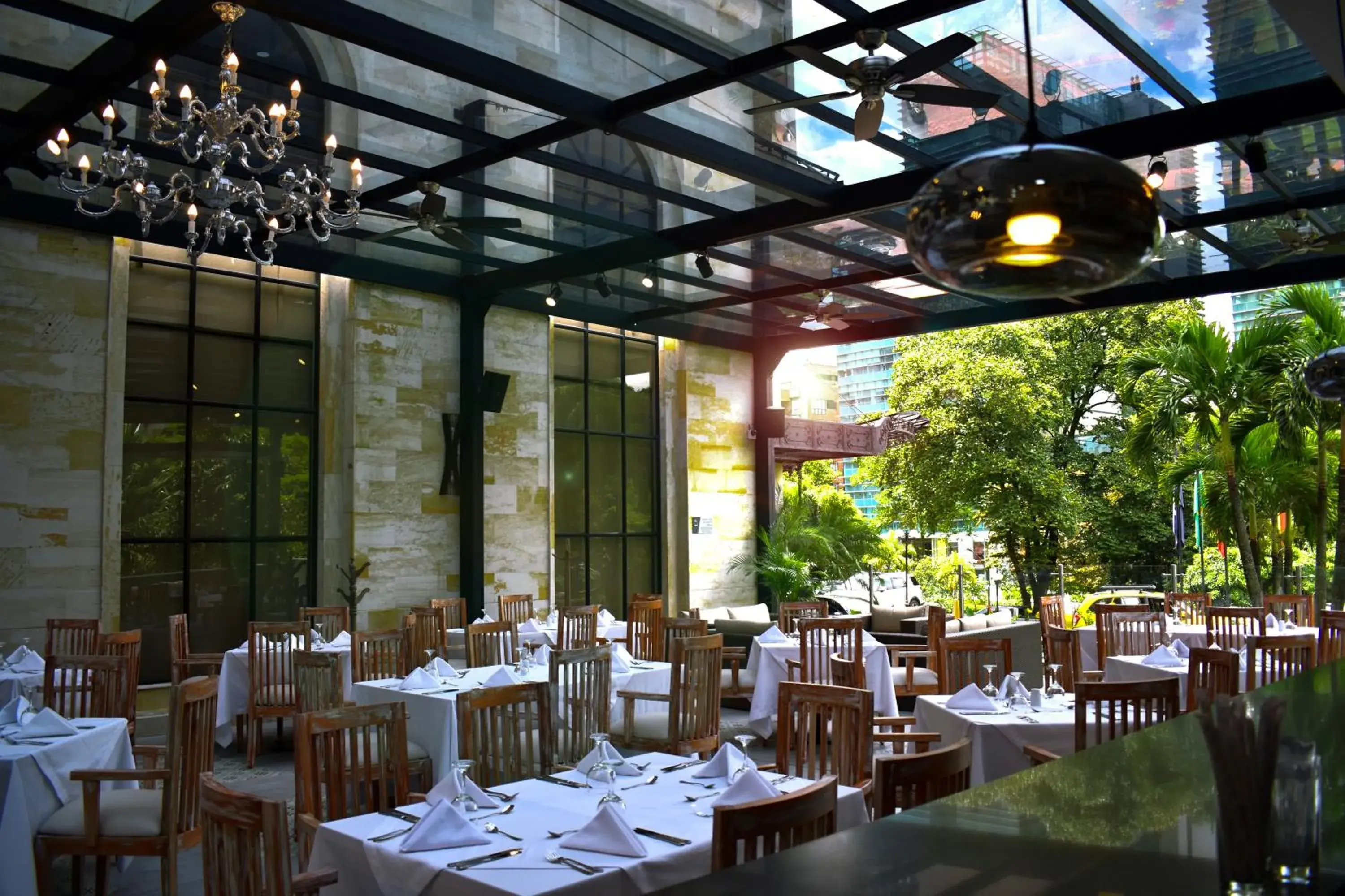 Restaurant/places to eat in Hotel Dann Carlton Medellín Restaurant/places to eat in Hotel Dann Carlton Medellín