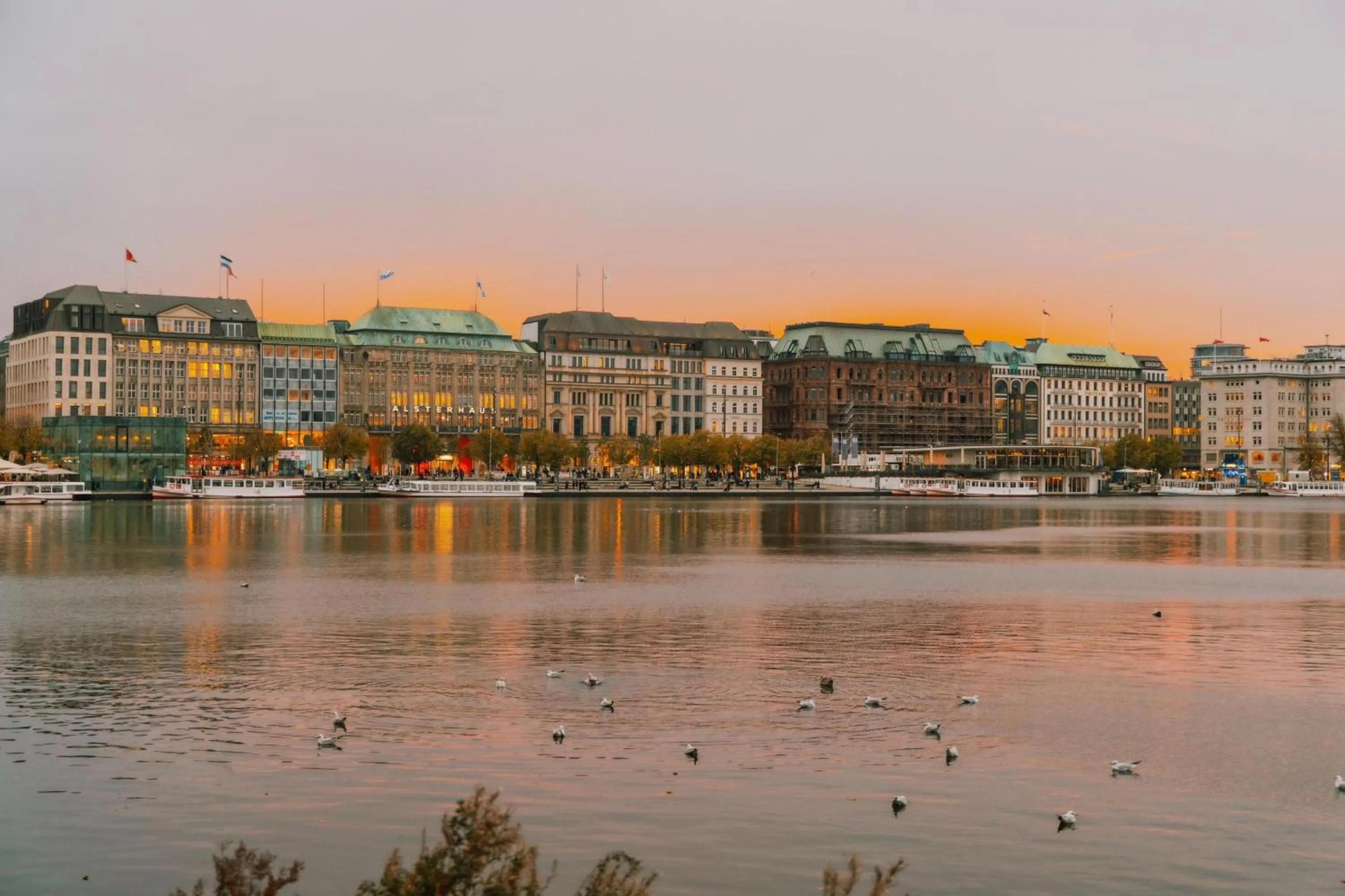 Nearby landmark in Prize by Radisson, Hamburg St Pauli