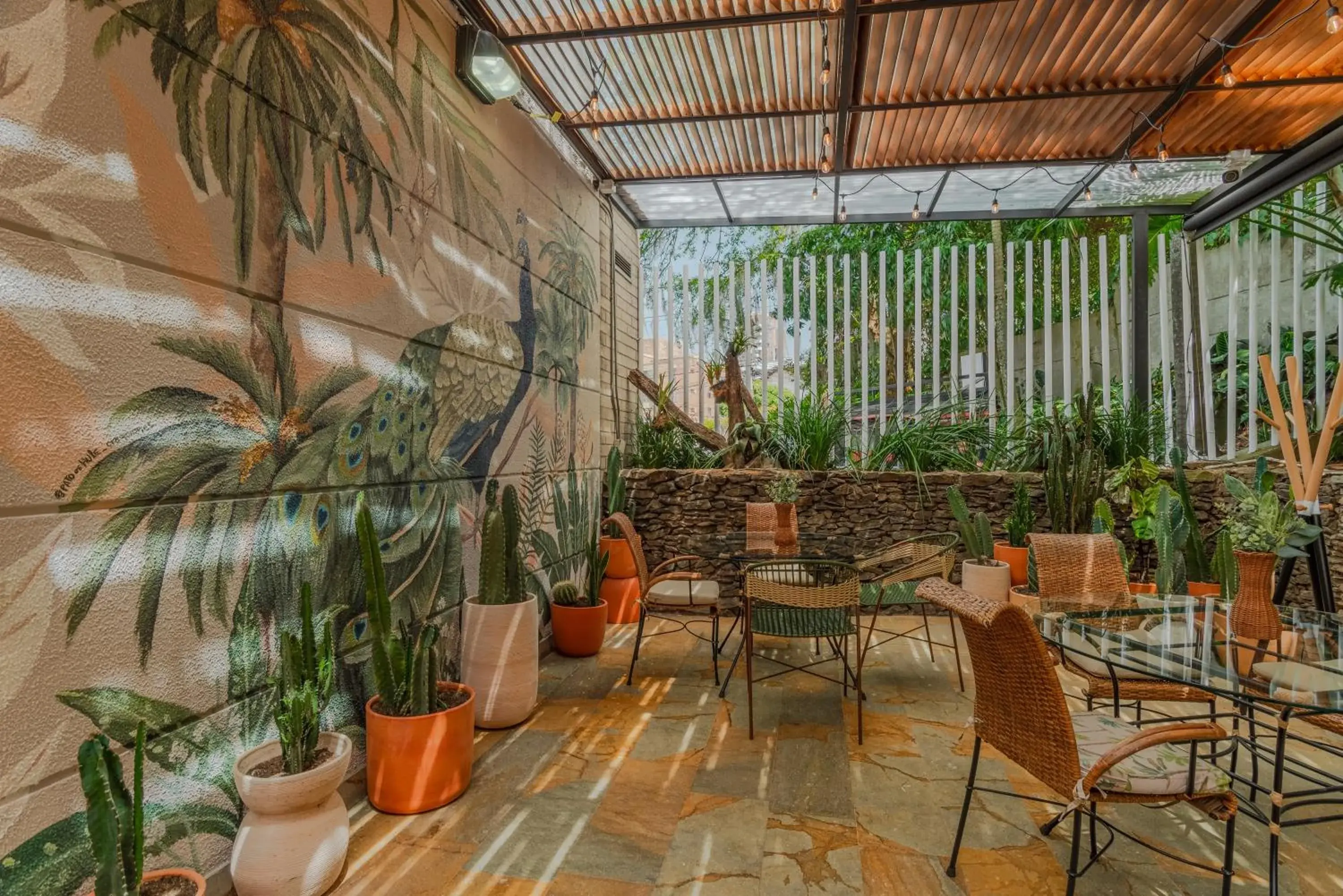 Restaurant/places to eat in Hotel Poblado Alejandria Restaurant/places to eat in Hotel Poblado Alejandria