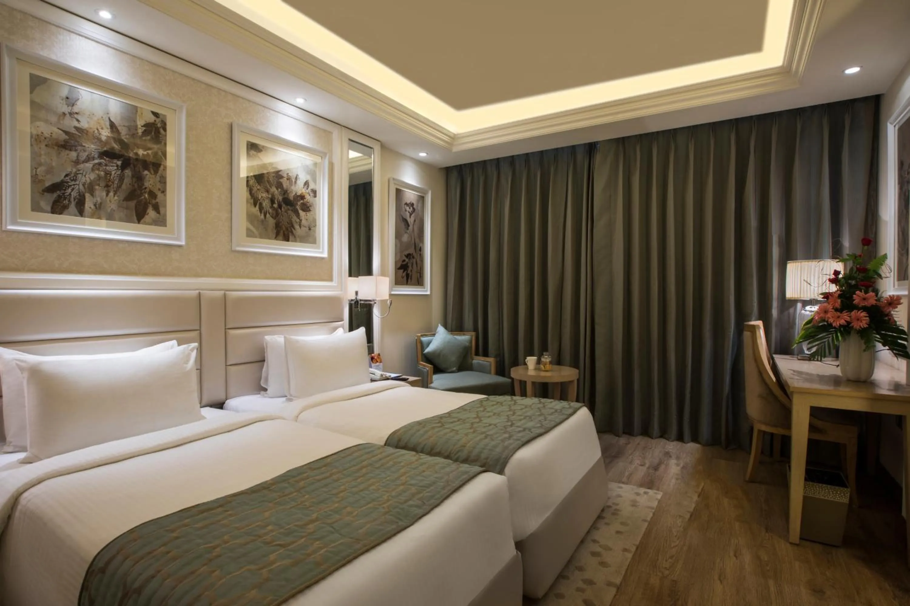 Bedroom, Bed in Singhania Sarovar Portico