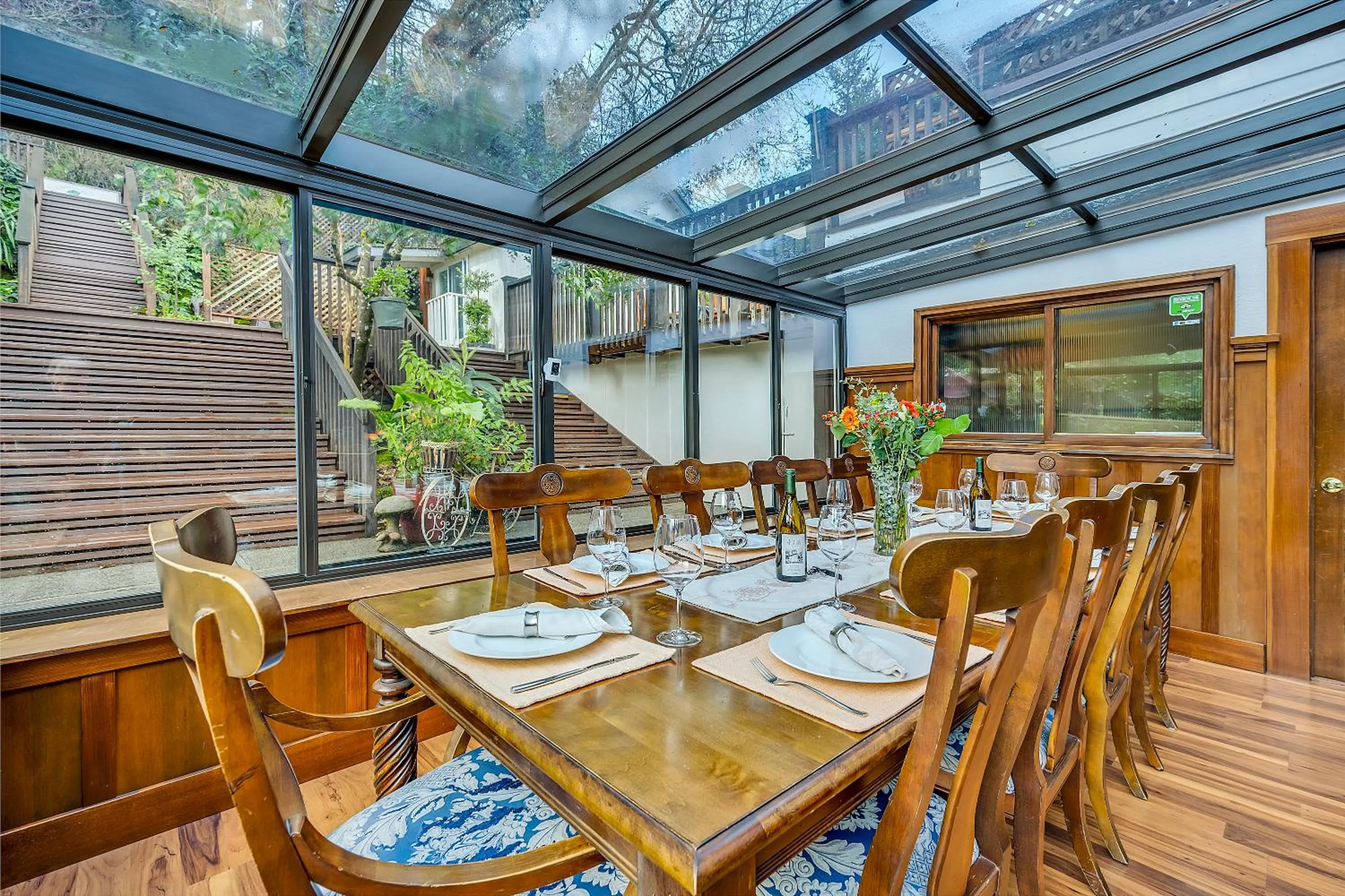 Seating area in Calistoga Wine Way Inn