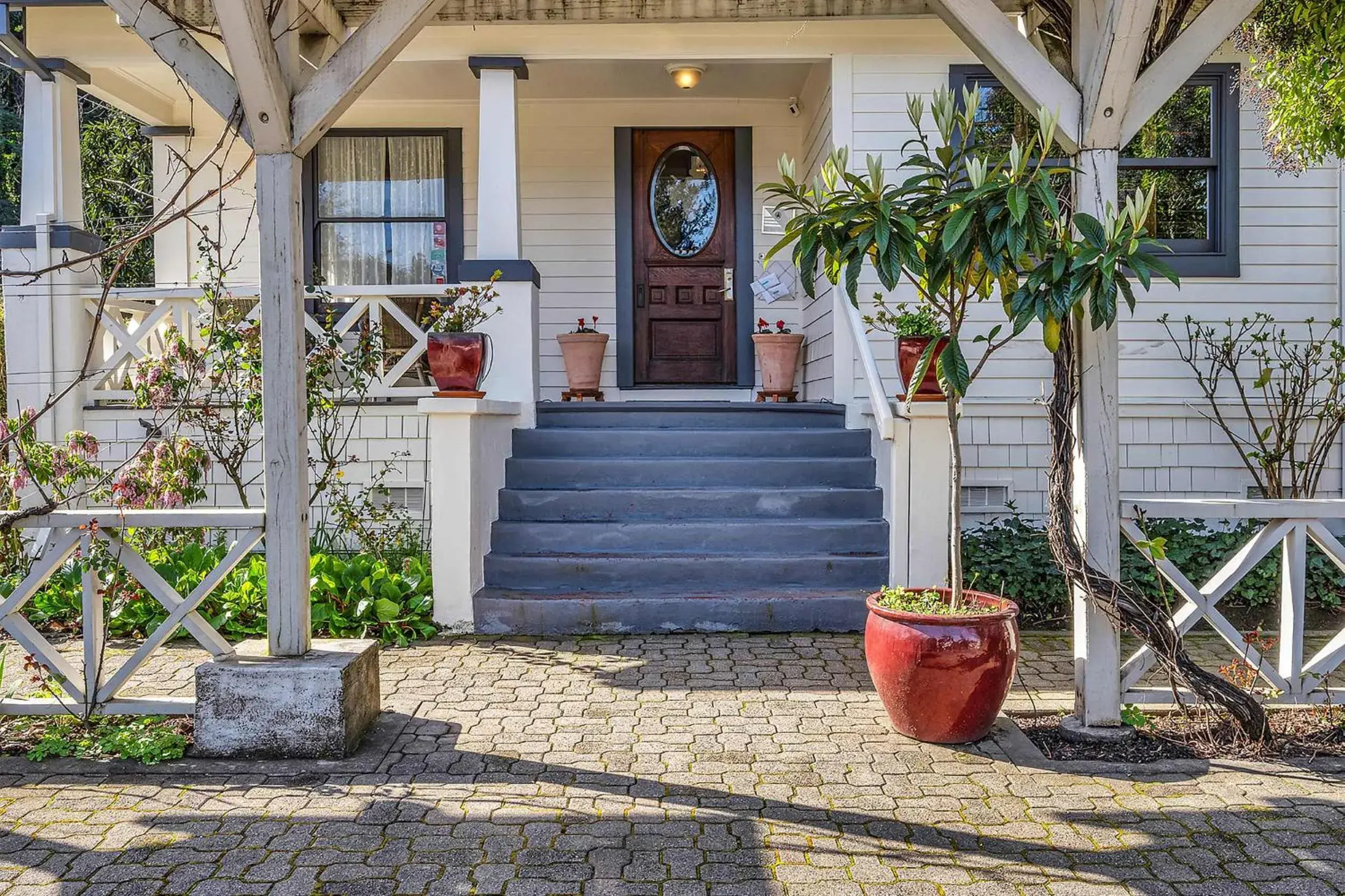 Property building in Calistoga Wine Way Inn Property building in Calistoga Wine Way Inn