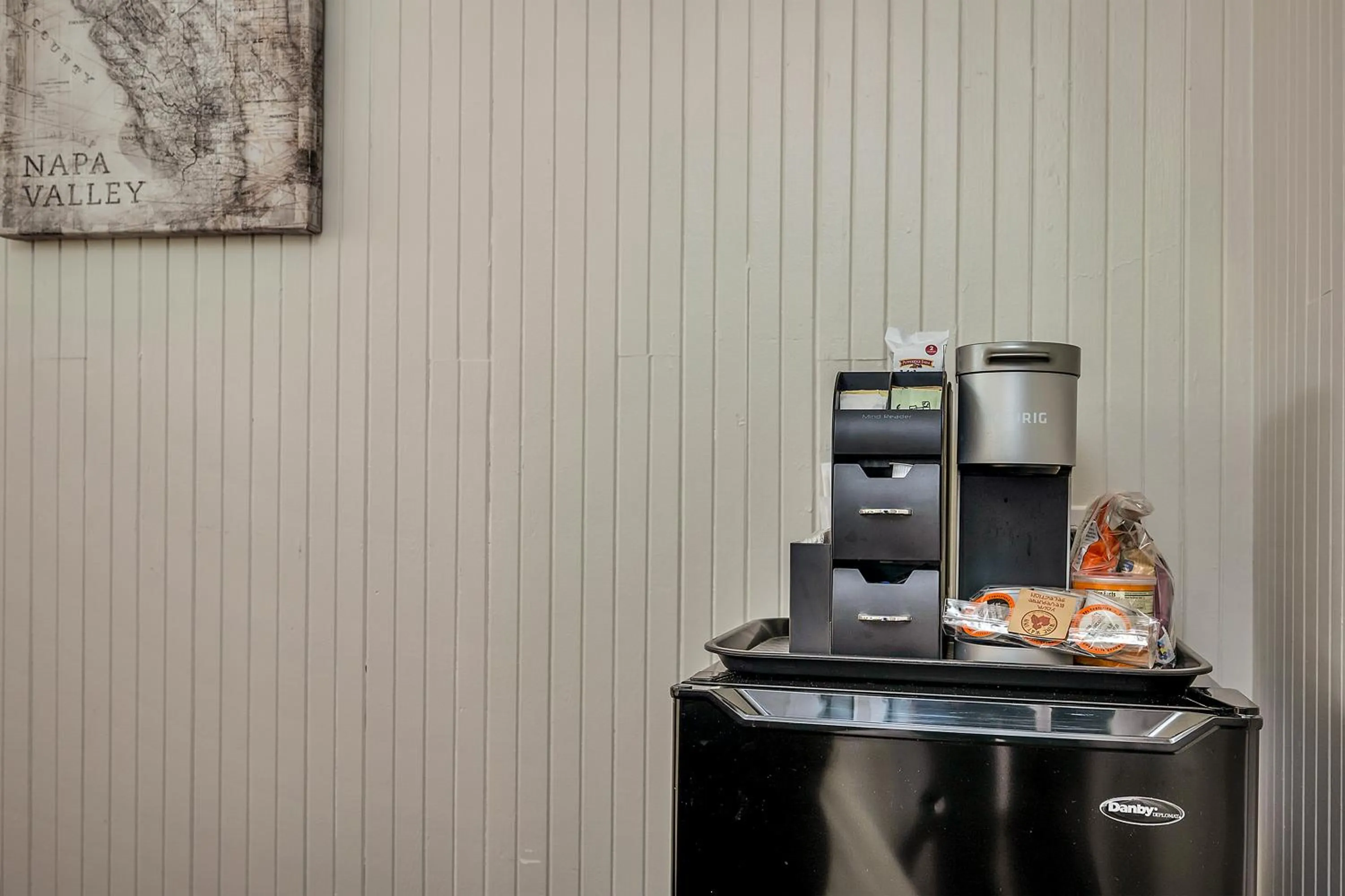Coffee/tea facilities in Calistoga Wine Way Inn