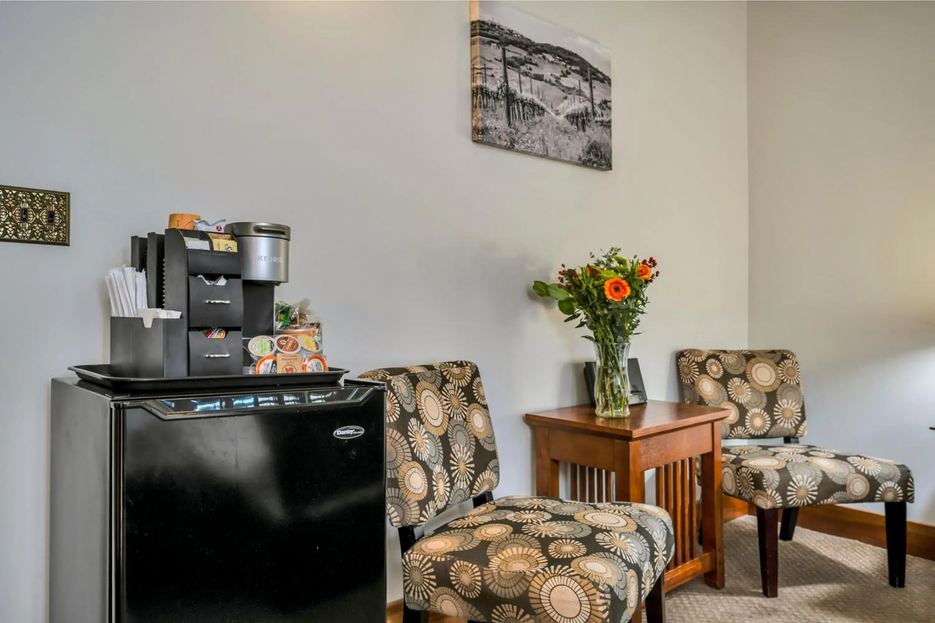 Coffee/tea facilities in Calistoga Wine Way Inn Coffee/tea facilities in Calistoga Wine Way Inn