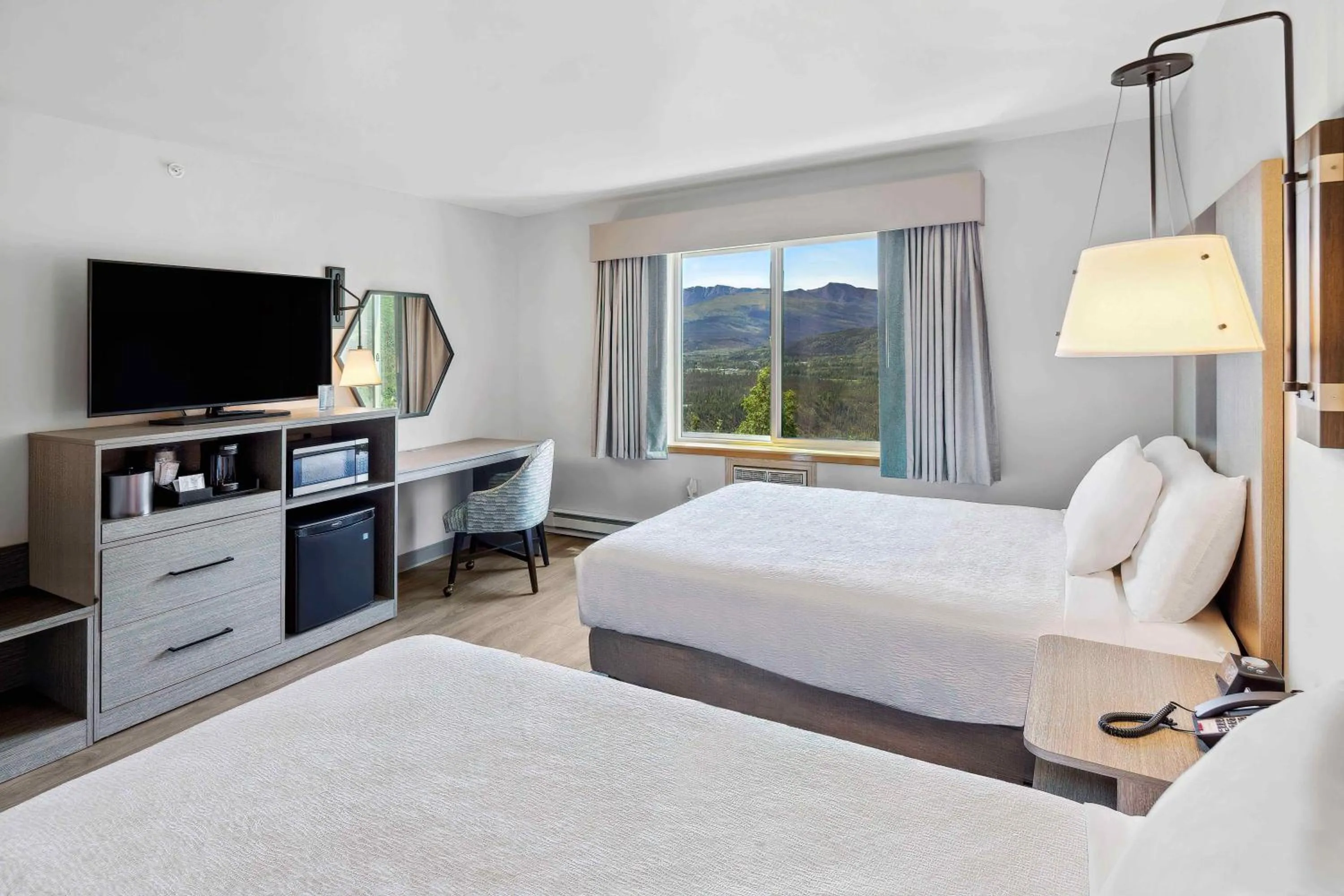 Bed in Grande Denali Lodge