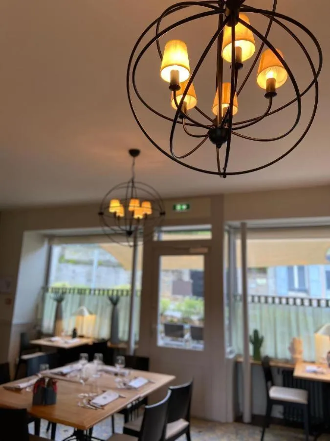 Dining area in Auberge du Chasseur