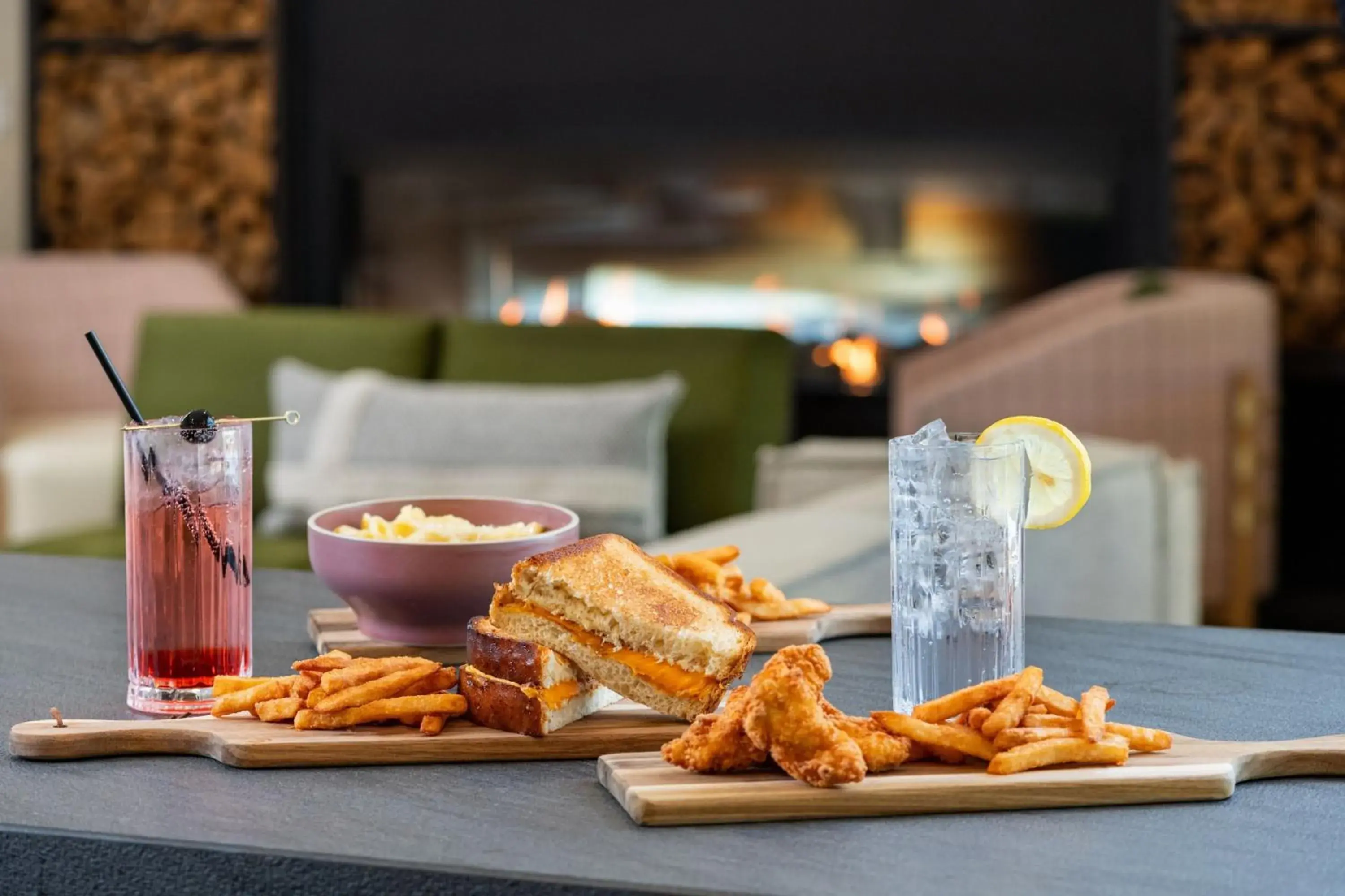 Restaurant/places to eat in The Inelle, Oakhurst Yosemite, a Tribute Portfolio Hotel Restaurant/places to eat in The Inelle, Oakhurst Yosemite, a Tribute Portfolio Hotel