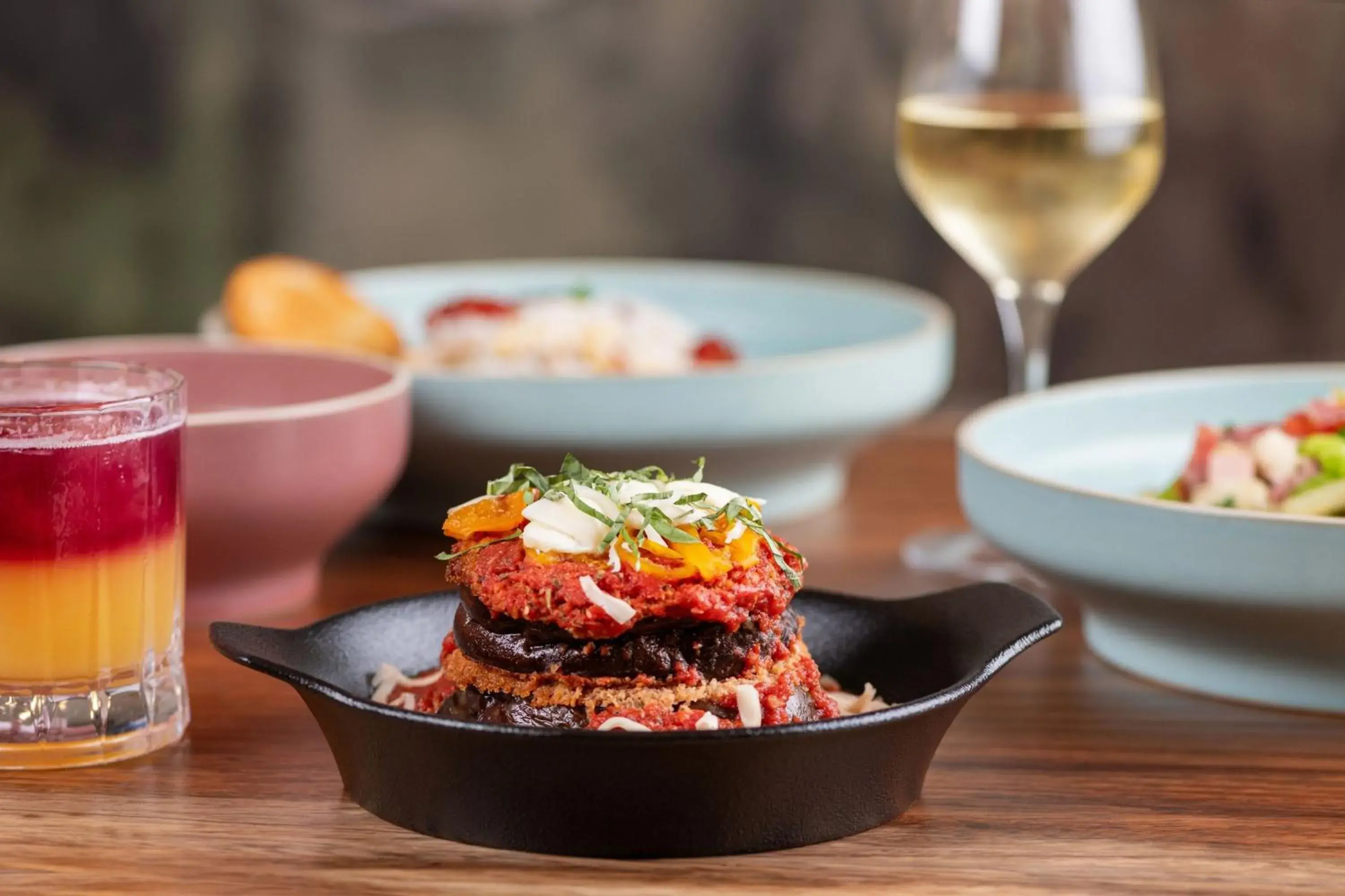 Restaurant/places to eat in The Inelle, Oakhurst Yosemite, a Tribute Portfolio Hotel Restaurant/places to eat in The Inelle, Oakhurst Yosemite, a Tribute Portfolio Hotel