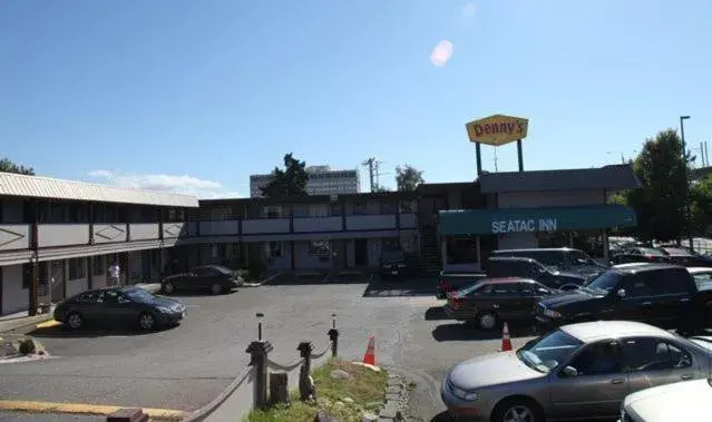 Facade/entrance in Seatac Inn Facade/entrance in Seatac Inn