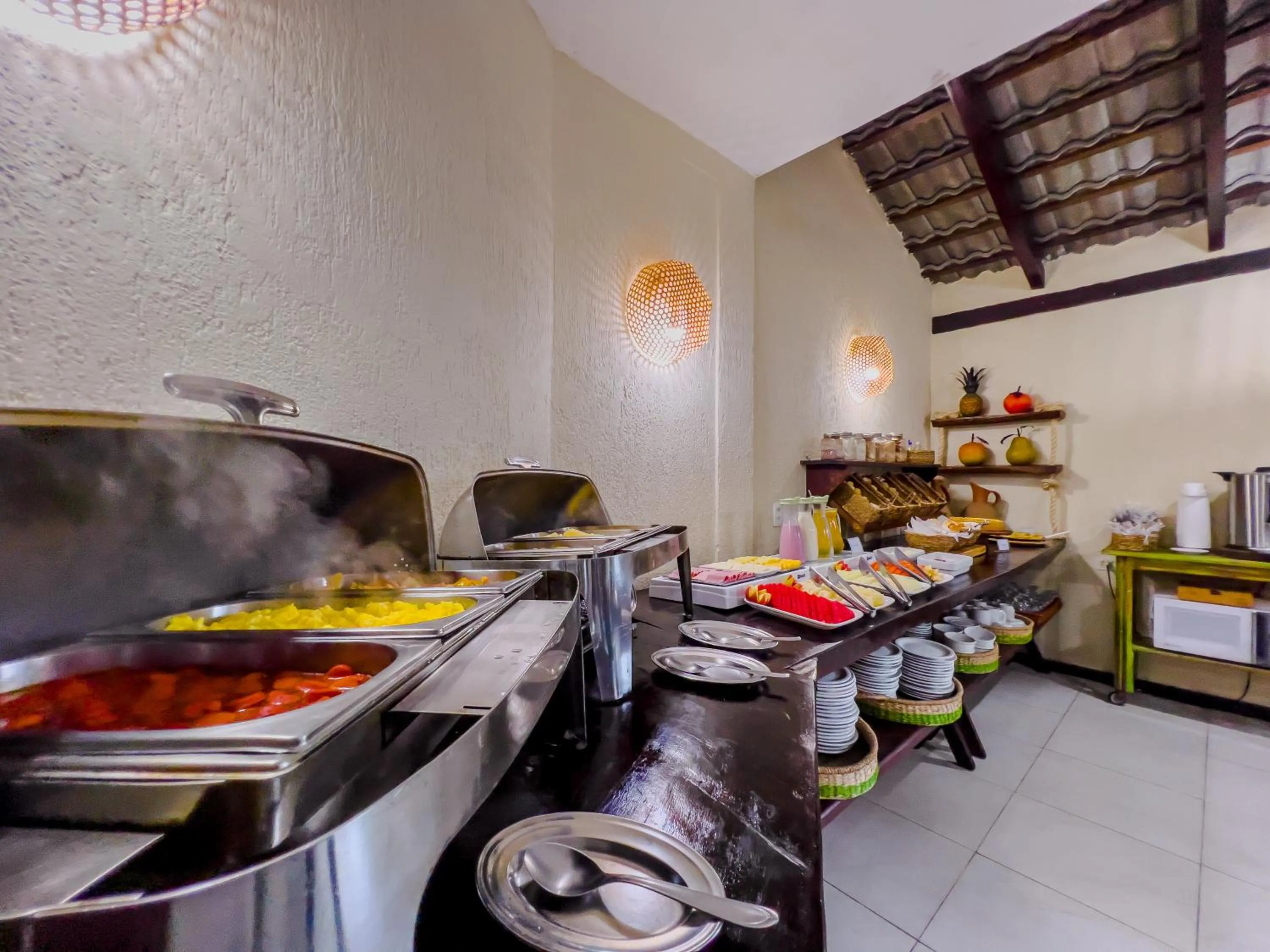 Buffet breakfast in Pousada Pérola do Porto