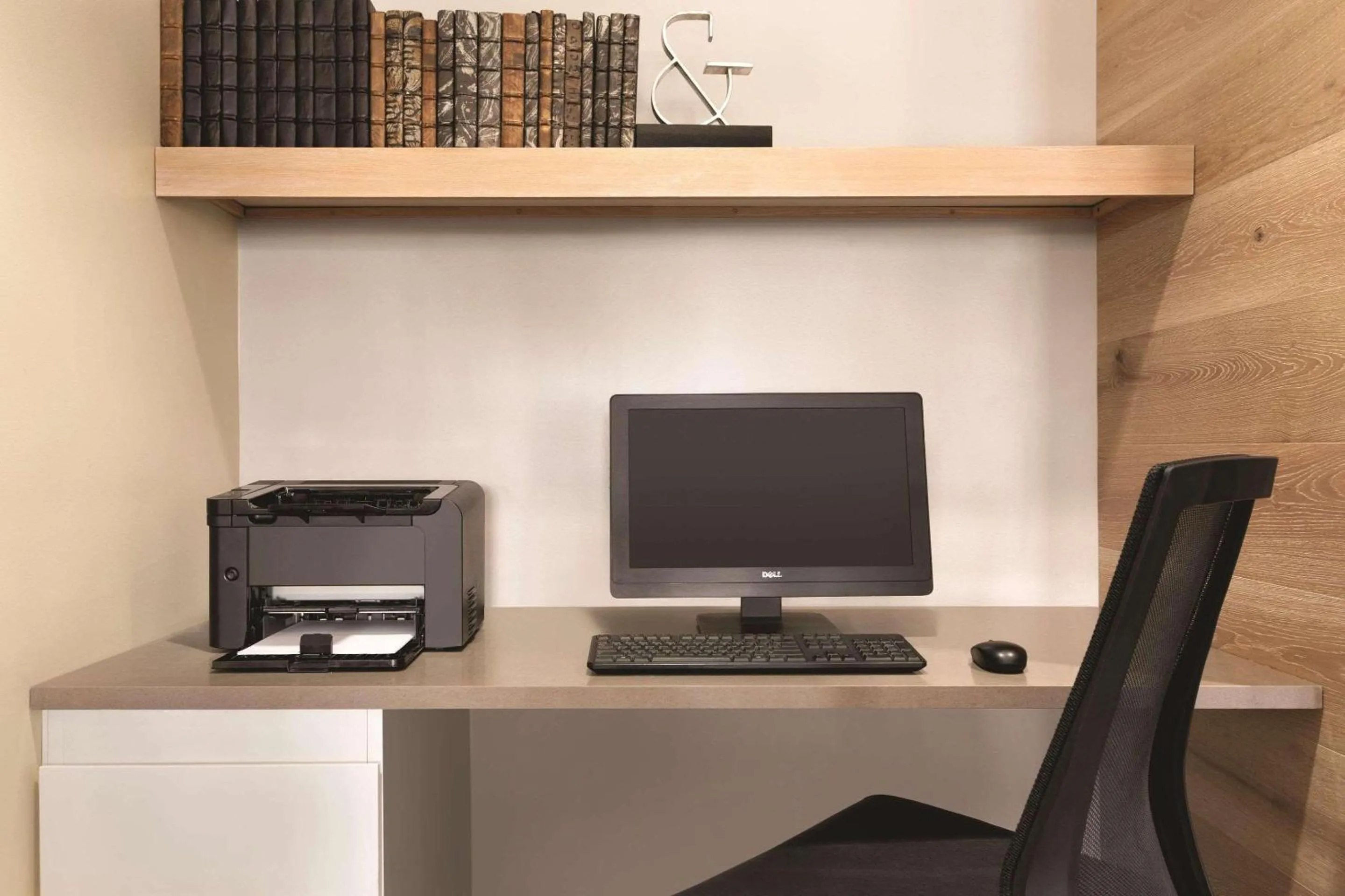 Business facilities in Country Inn & Suites by Radisson, Brooklyn Park - Brooklyn Center, MN