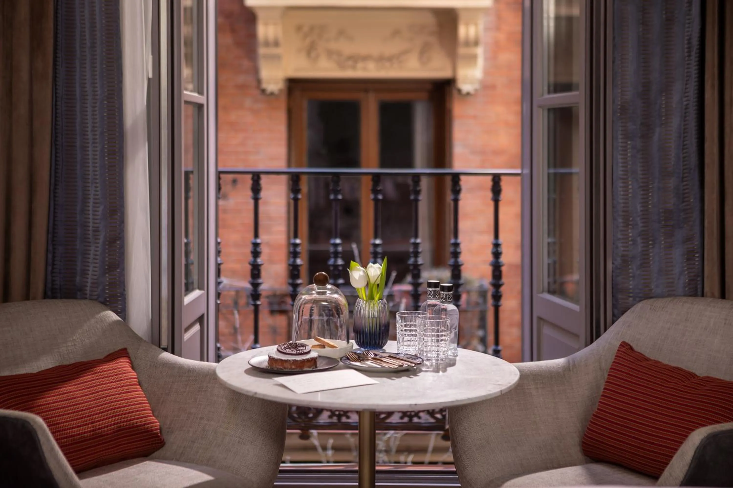 Summer in Gran Hotel Inglés - The Leading Hotels of the World