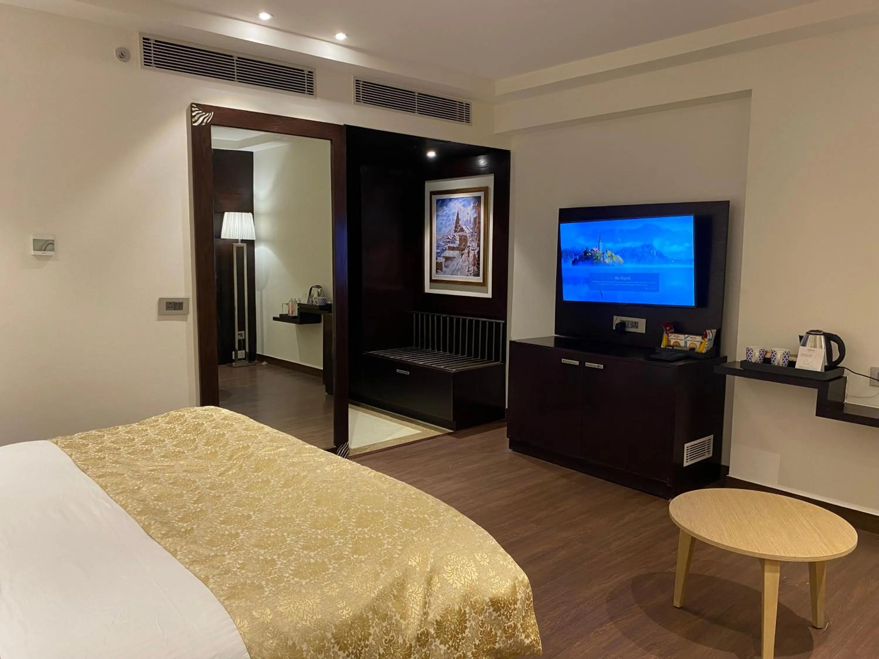 Bedroom, Bed in Fortune Park, Haridwar - Member ITC Hotels' Group