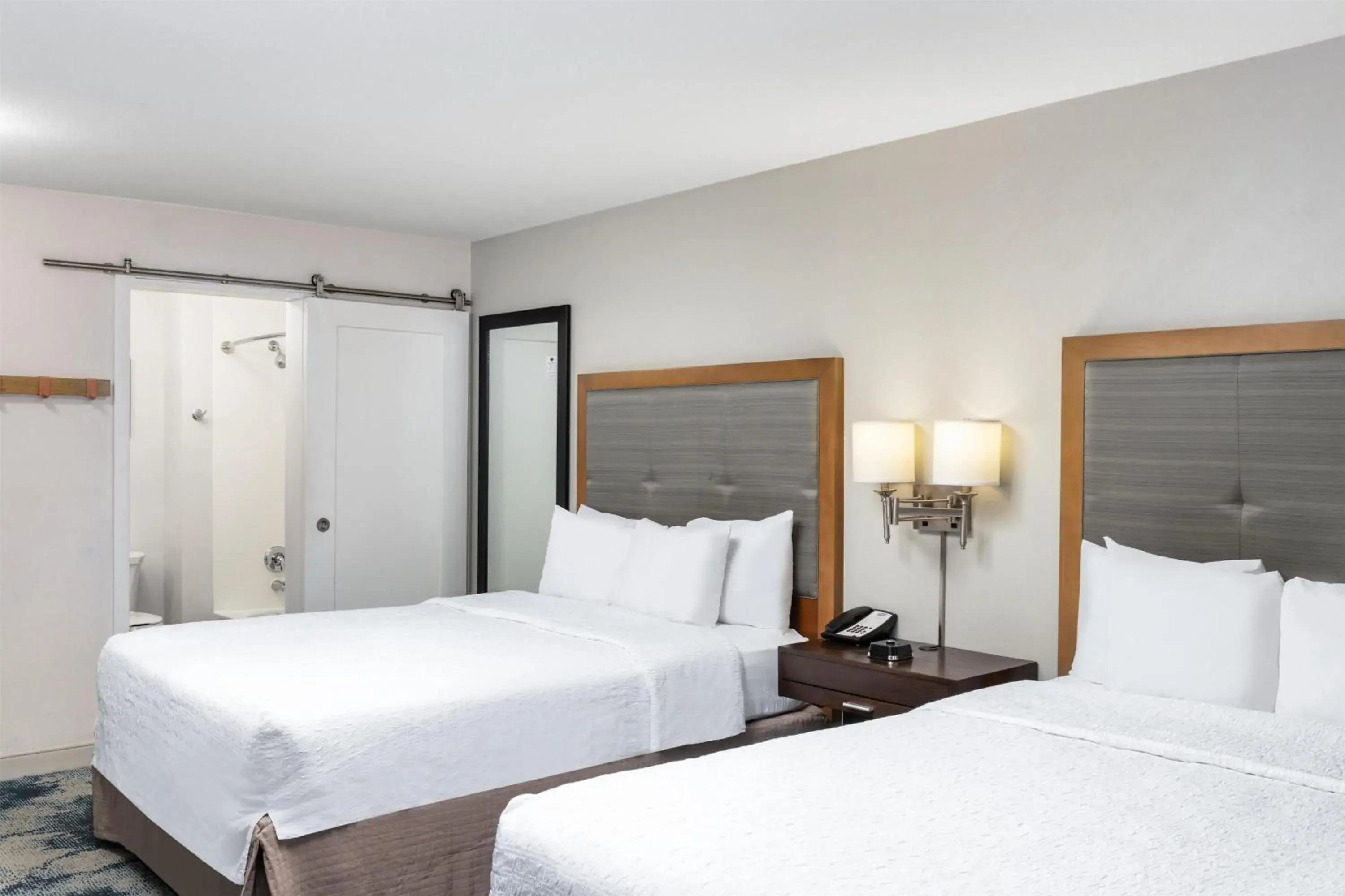 Bed in Hampton Inn Portland East Bed in Hampton Inn Portland East