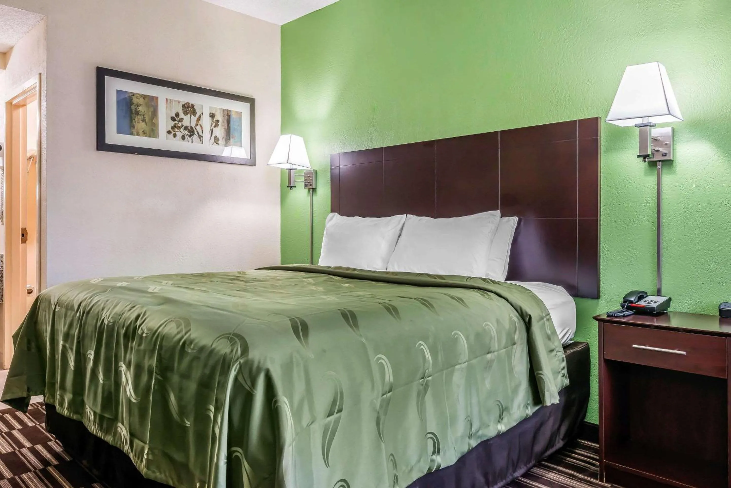 Bedroom, Bed in Quality Inn