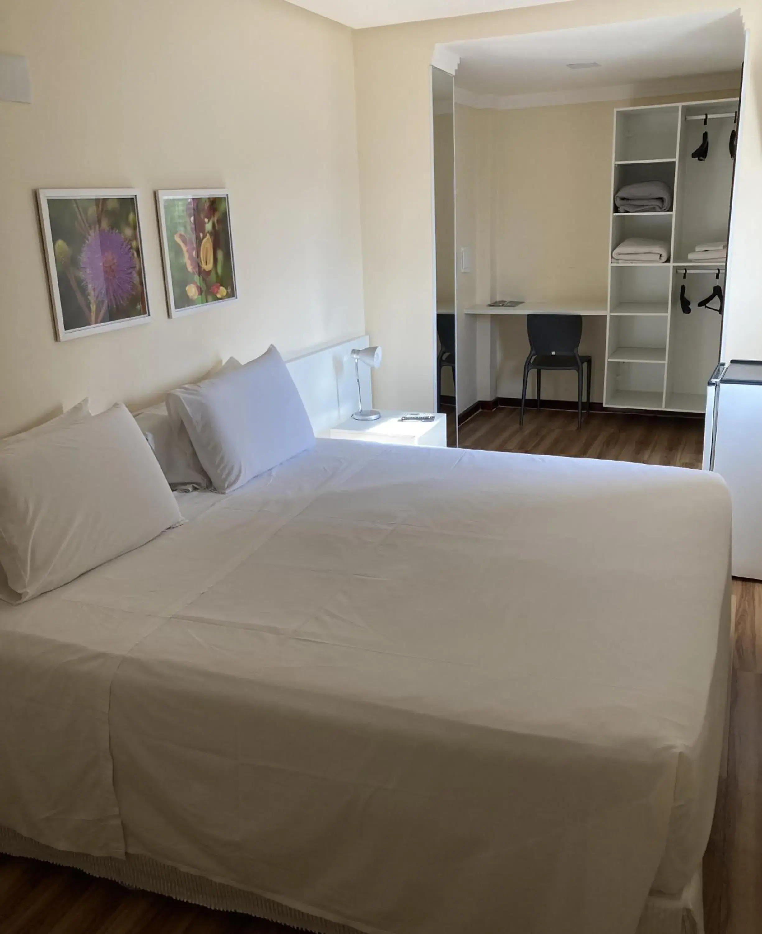 Photo of the whole room, Bed in Hotel Acalanto Photo of the whole room, Bed in Hotel Acalanto