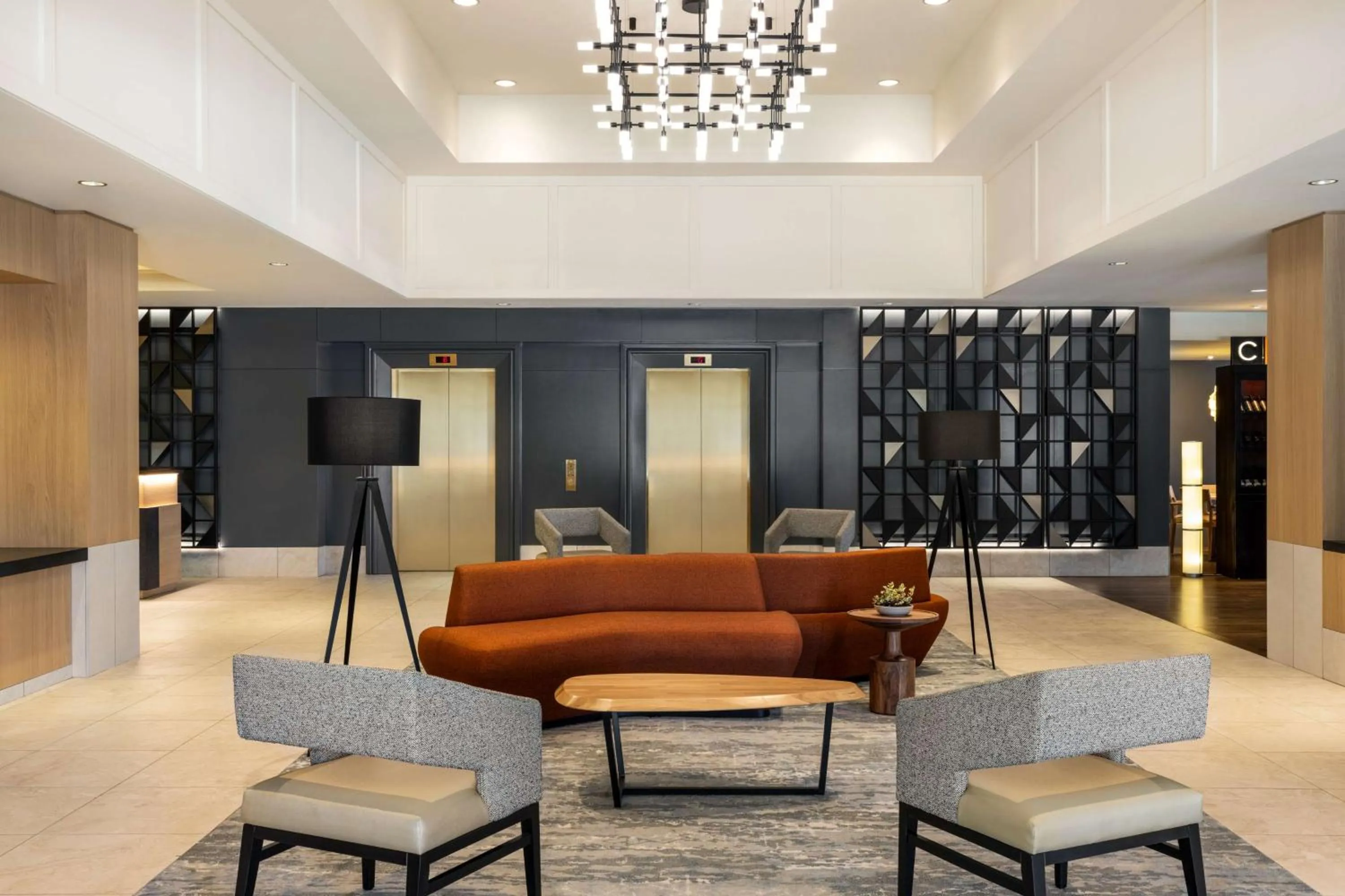 Lobby or reception in Hilton Vancouver Airport