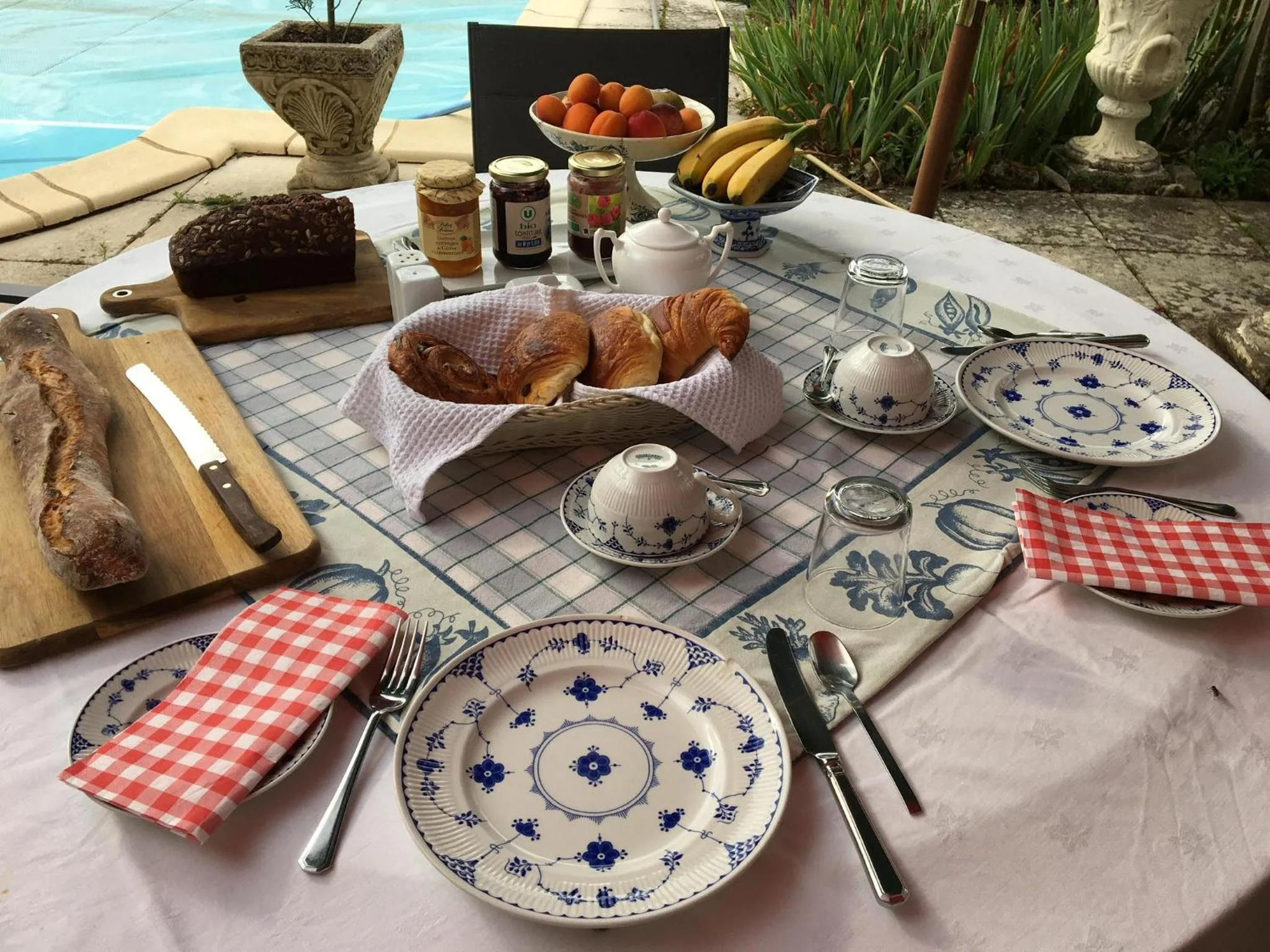 Breakfast in Pérard Chambres D’Hotes