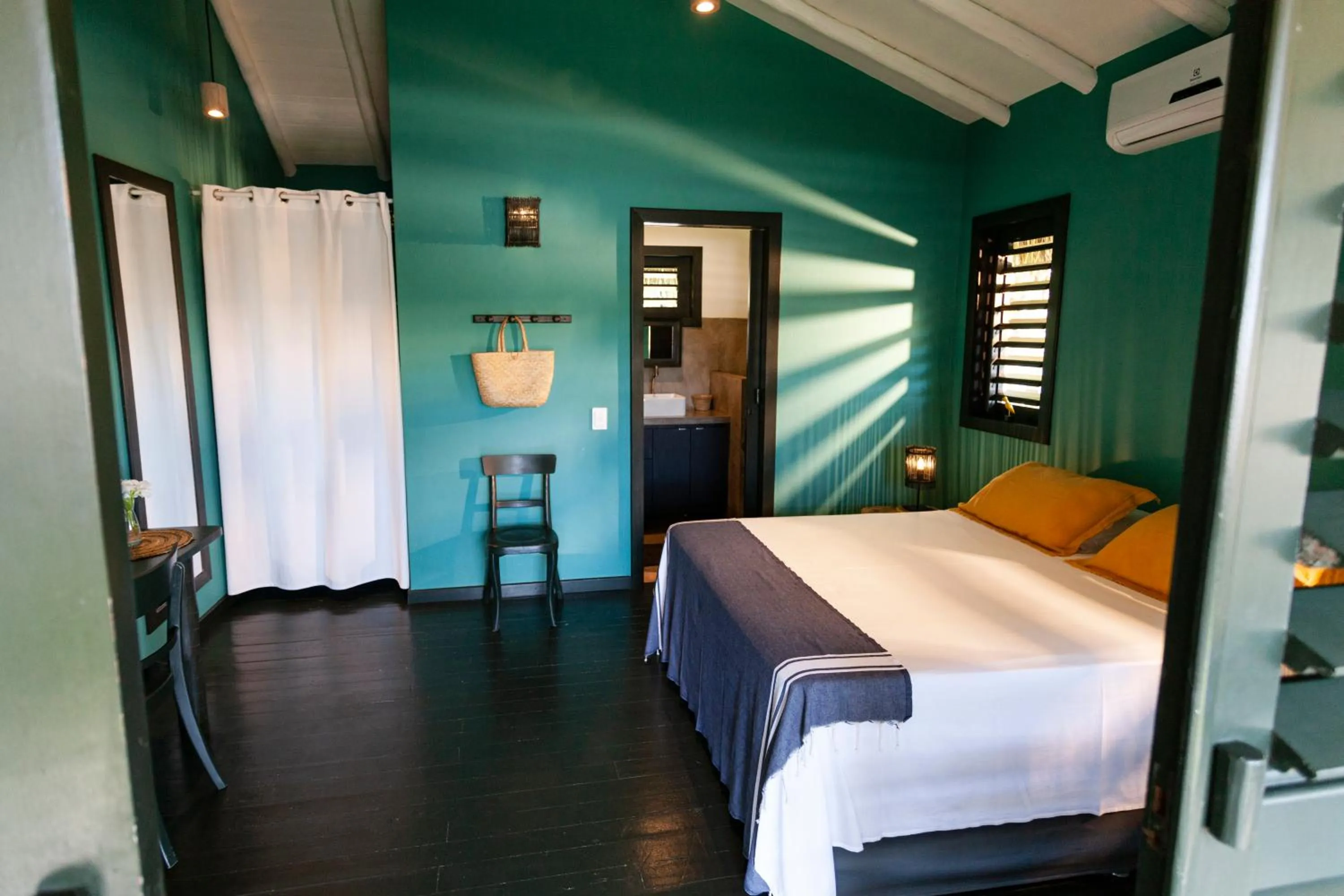 Photo of the whole room, Bed in Hotel VilaVeraTheresa