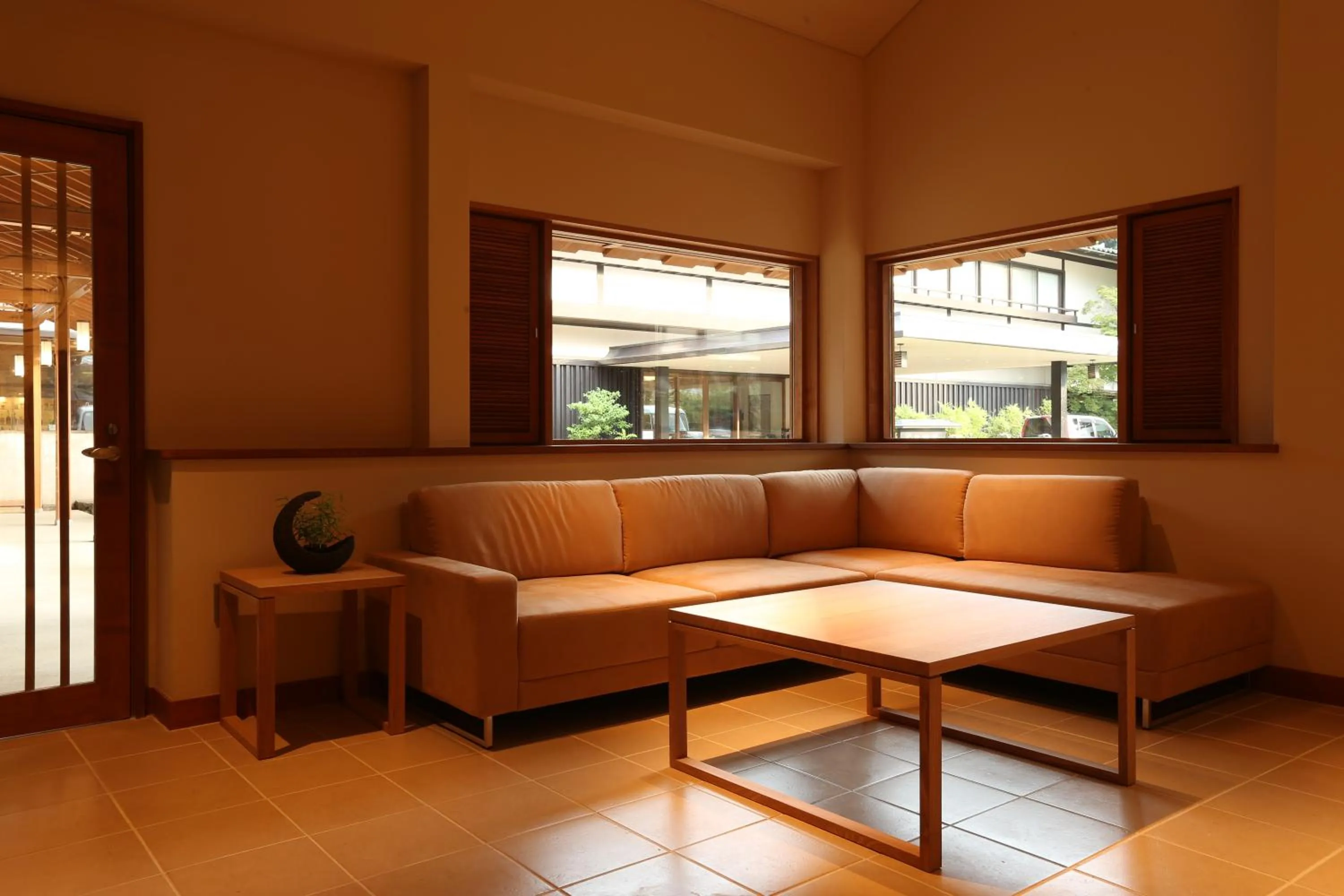 Restaurant/places to eat in Monjusou