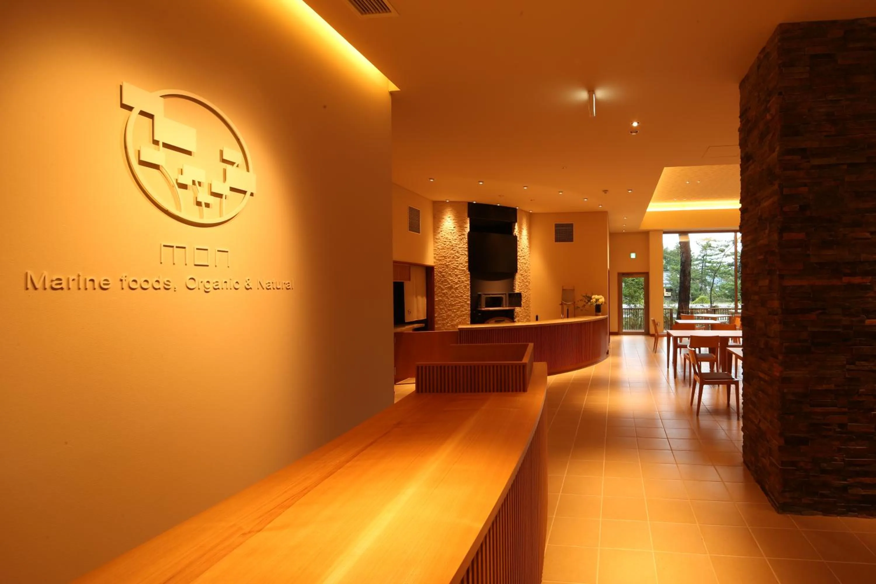 Restaurant/places to eat in Monjusou