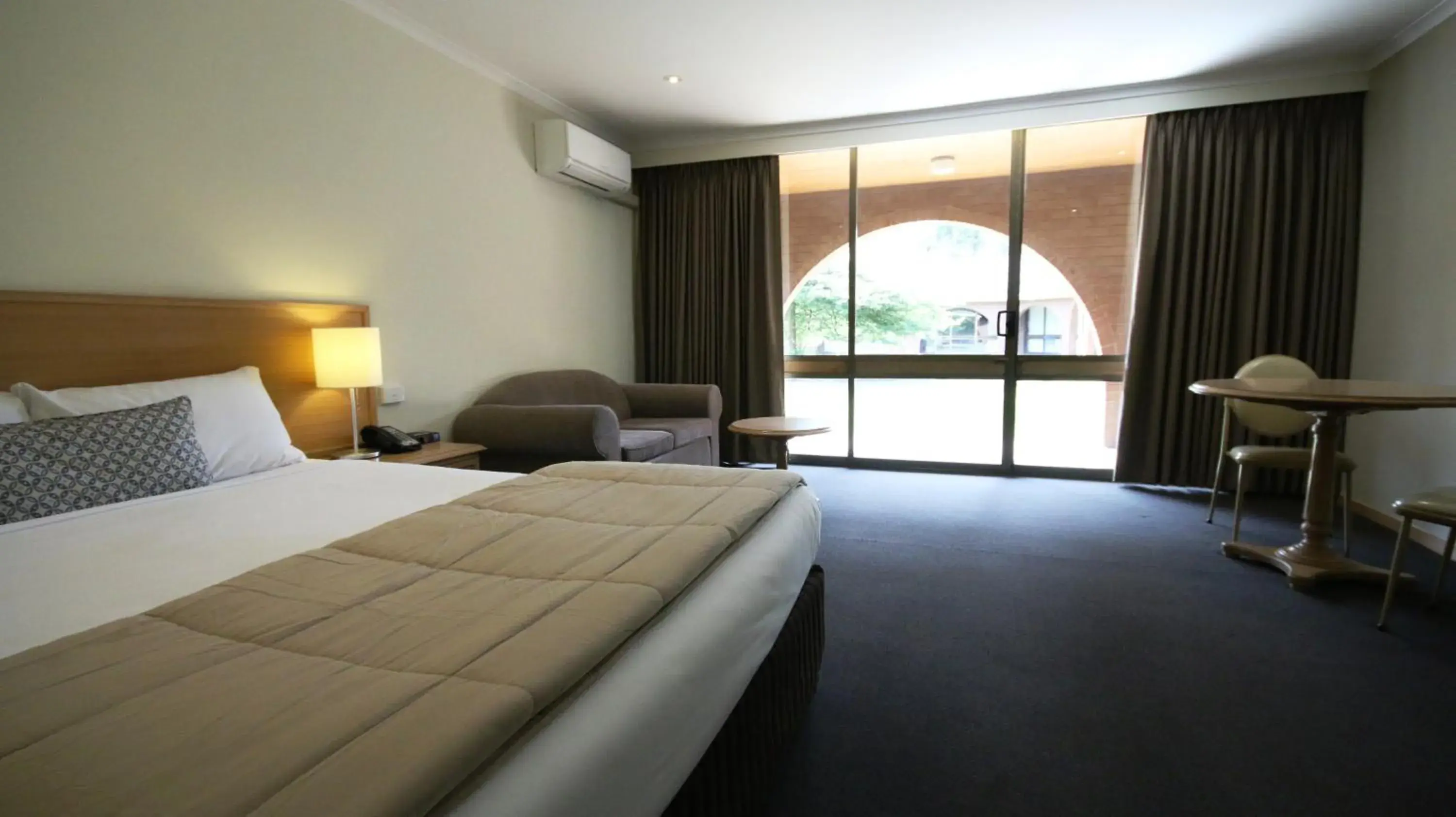 Photo of the whole room, Bed in Bell Tower Inn Photo of the whole room, Bed in Bell Tower Inn