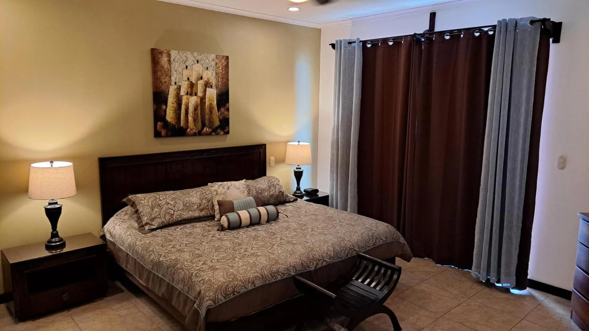 Floor plan, Bed in The Palms Jaco 1001 penthouse on the beach