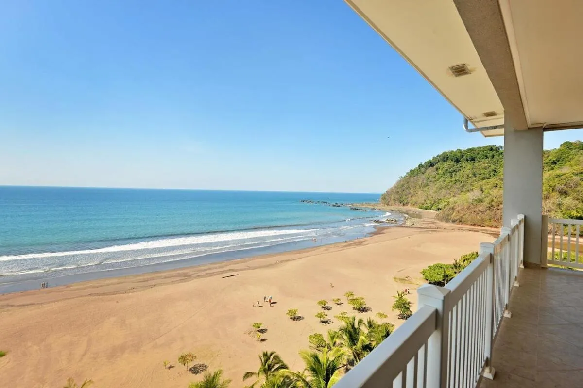 Floor plan in The Palms Jaco 1001 penthouse on the beach