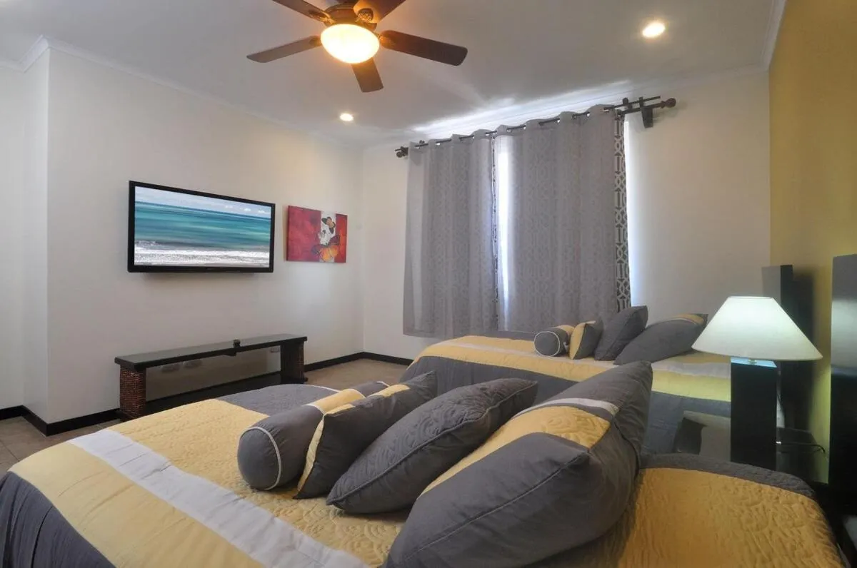 Floor plan, Bed in The Palms Jaco 1001 penthouse on the beach