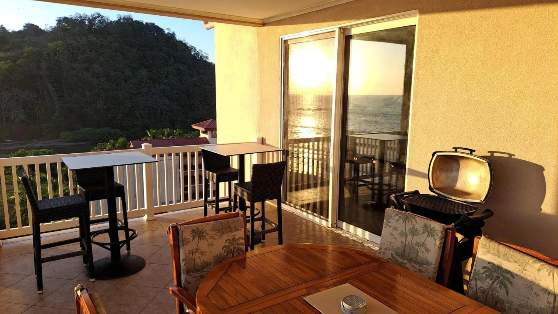 Floor plan in The Palms Jaco 1001 penthouse on the beach