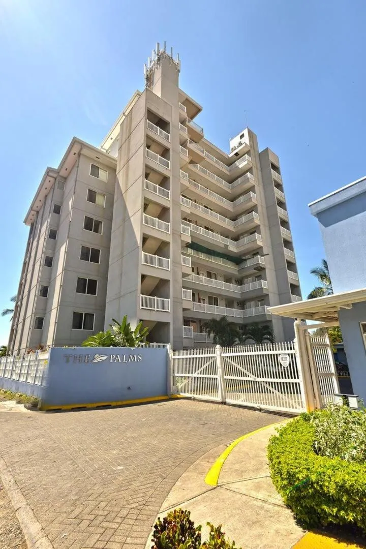 Floor plan in The Palms Jaco 1001 penthouse on the beach