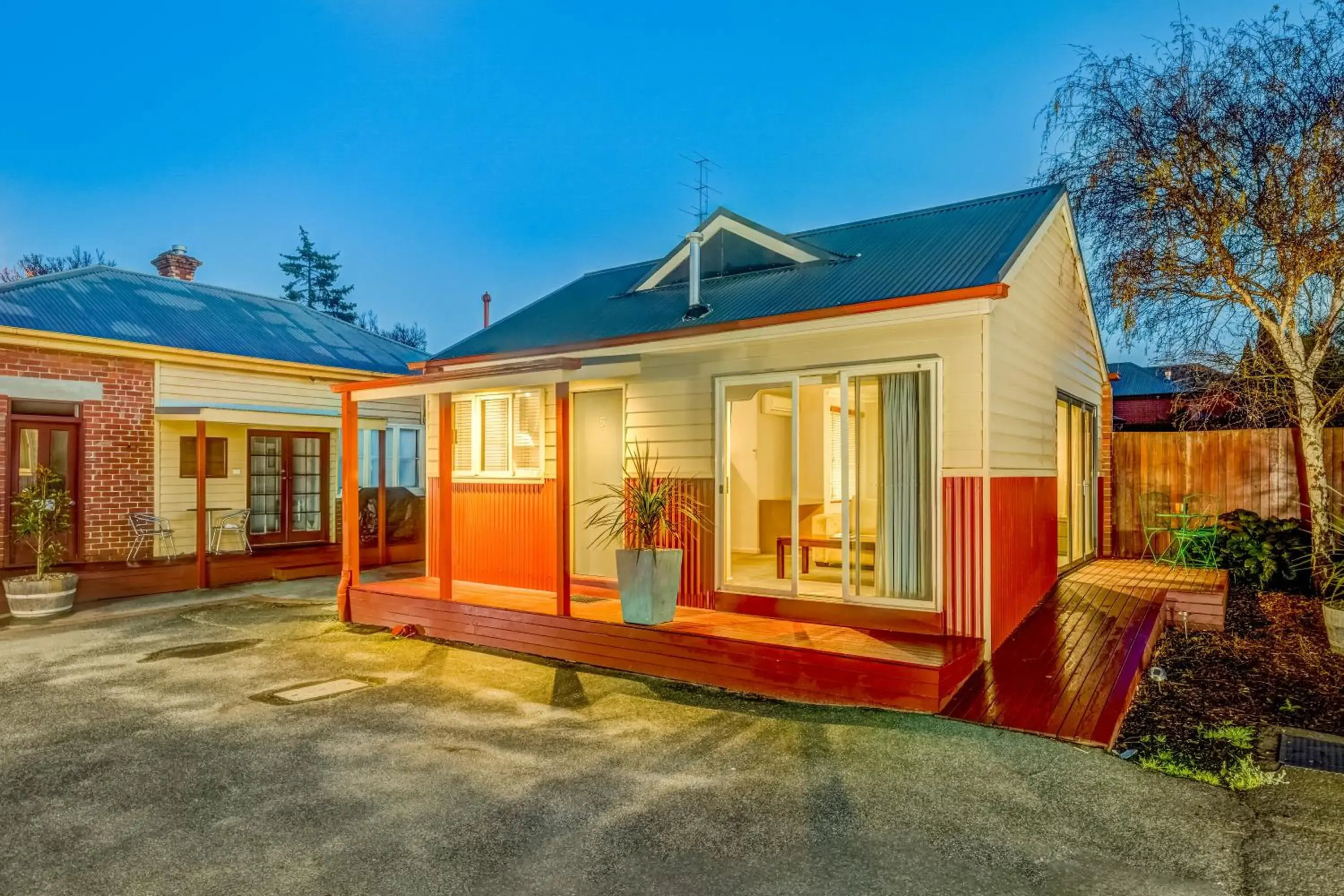 Facade/entrance in Seymours On Lydiard Facade/entrance in Seymours On Lydiard