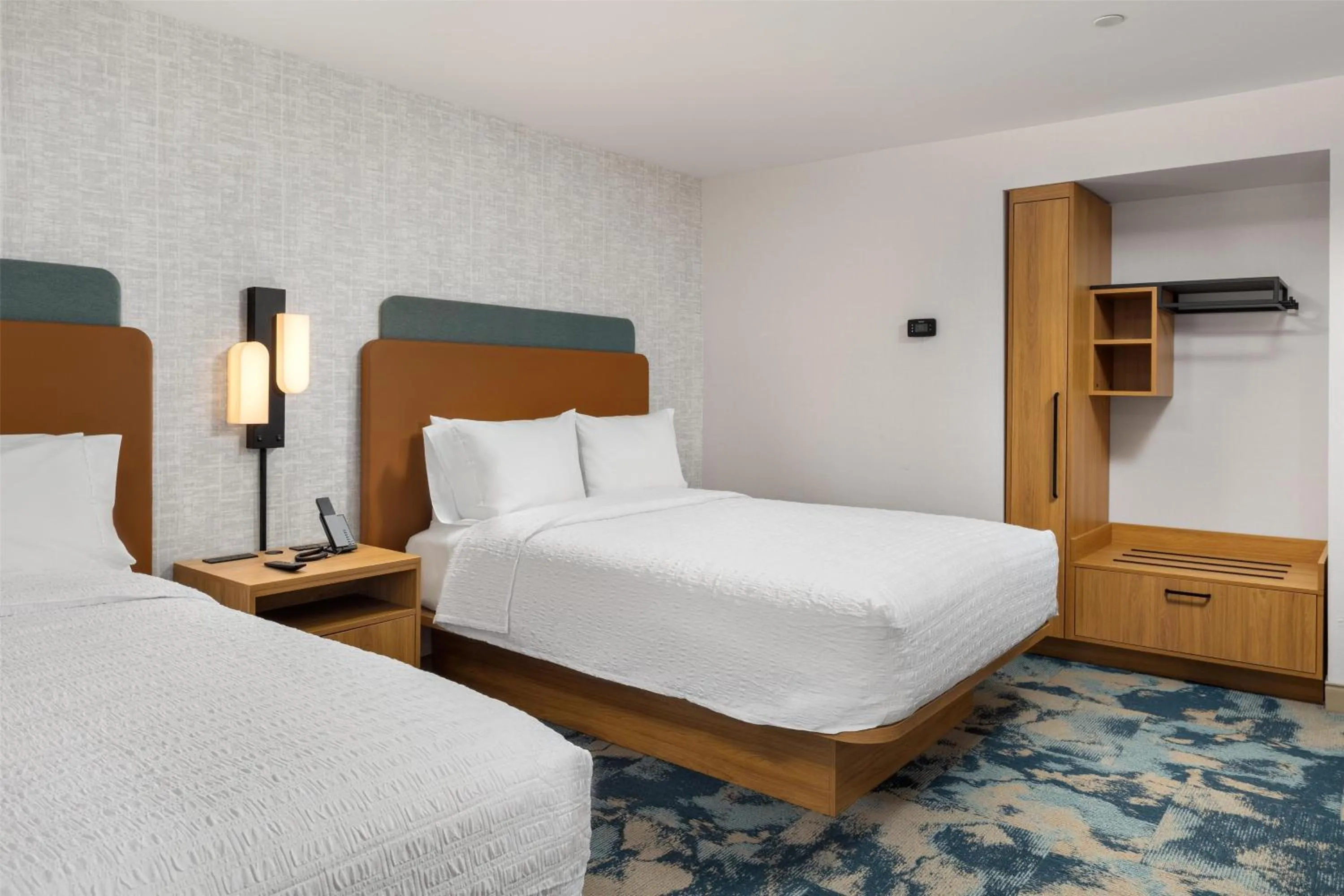 Bed in Hampton Inn & Suites by Hilton San Diego SeaWorld