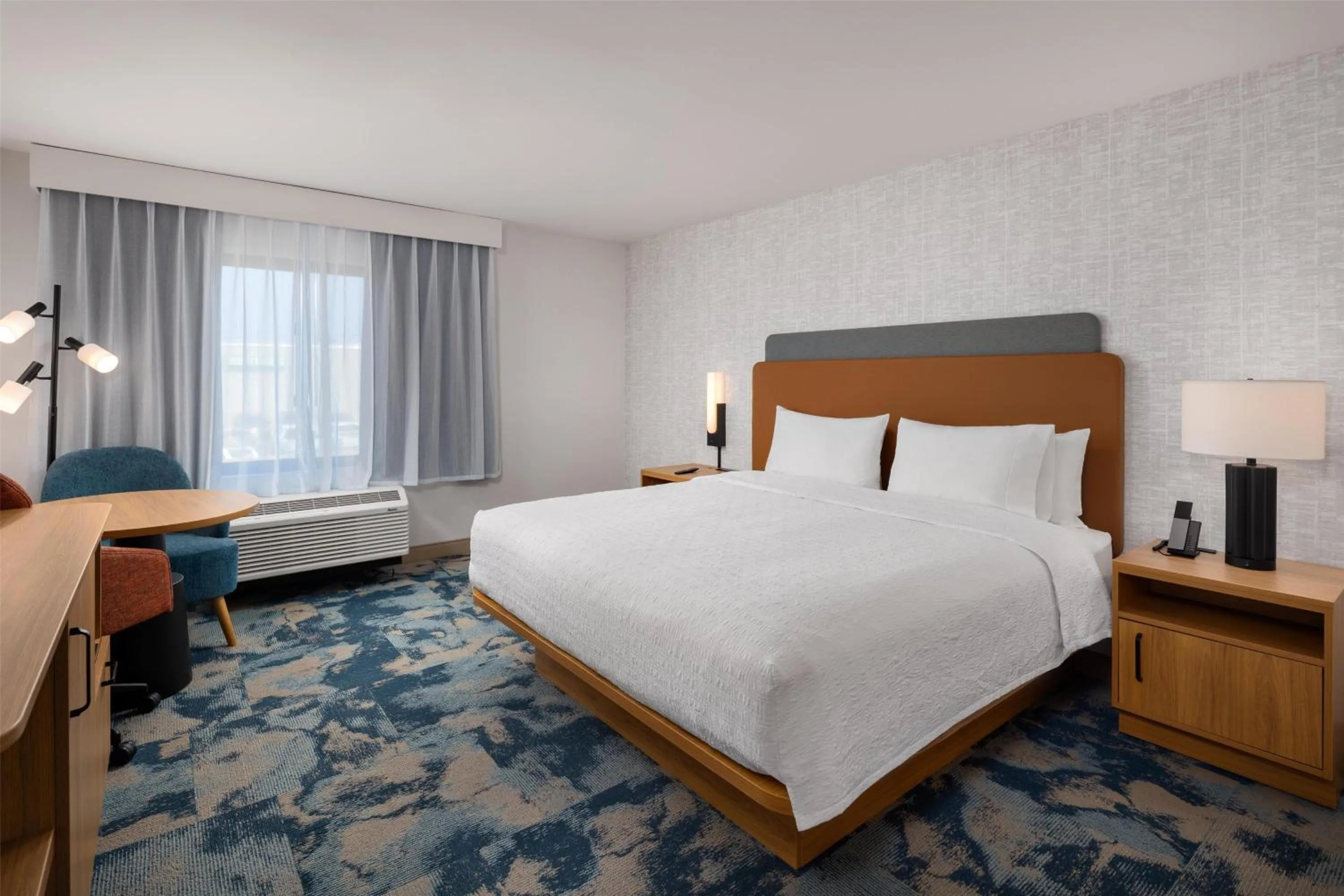 Bed in Hampton Inn & Suites by Hilton San Diego SeaWorld