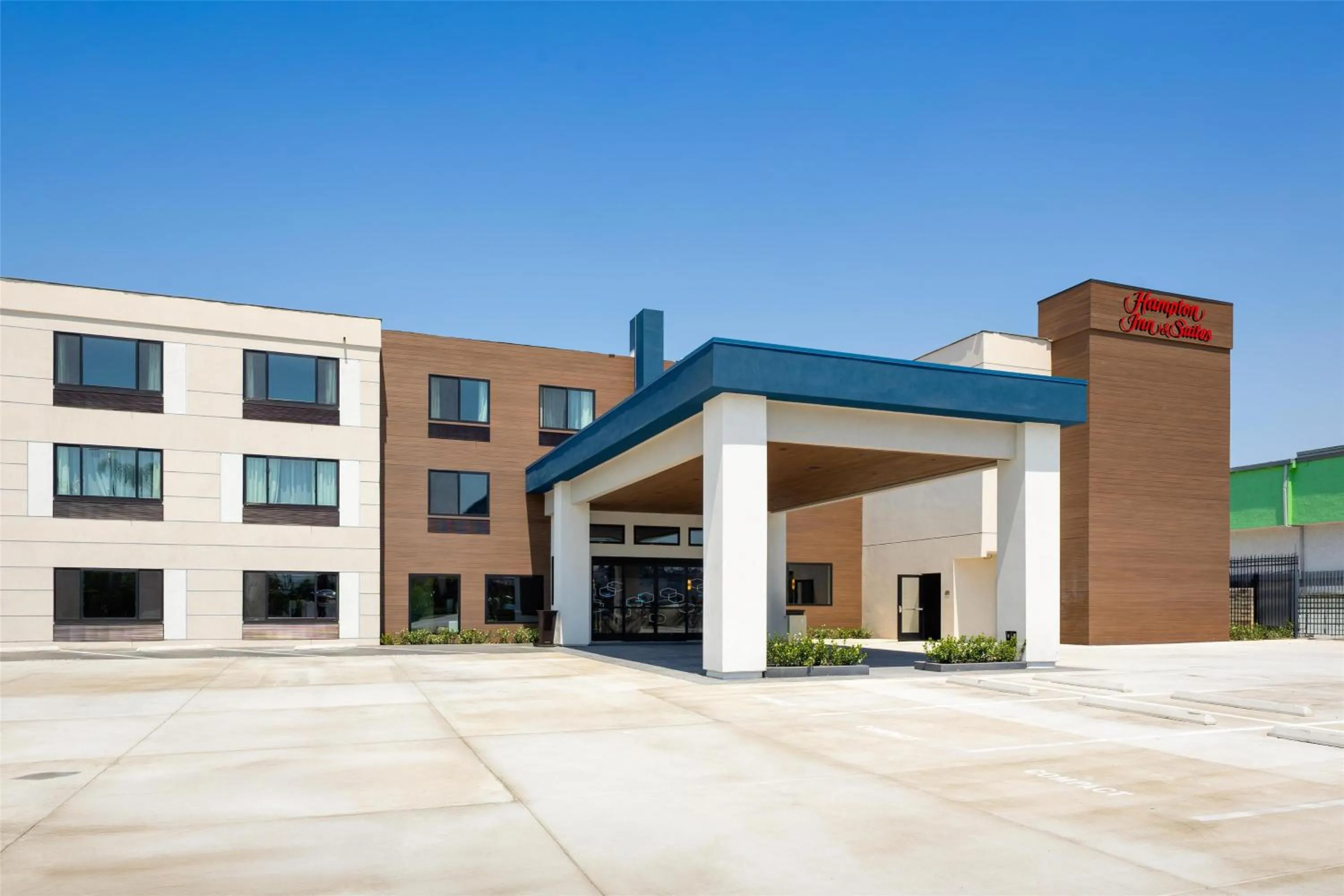 Property building in Hampton Inn & Suites by Hilton San Diego SeaWorld