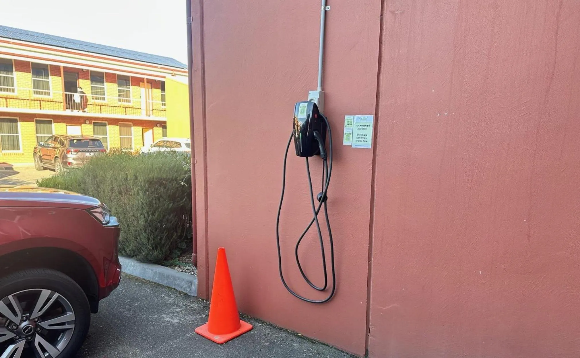 Property building in Lake Inn - Ballarat