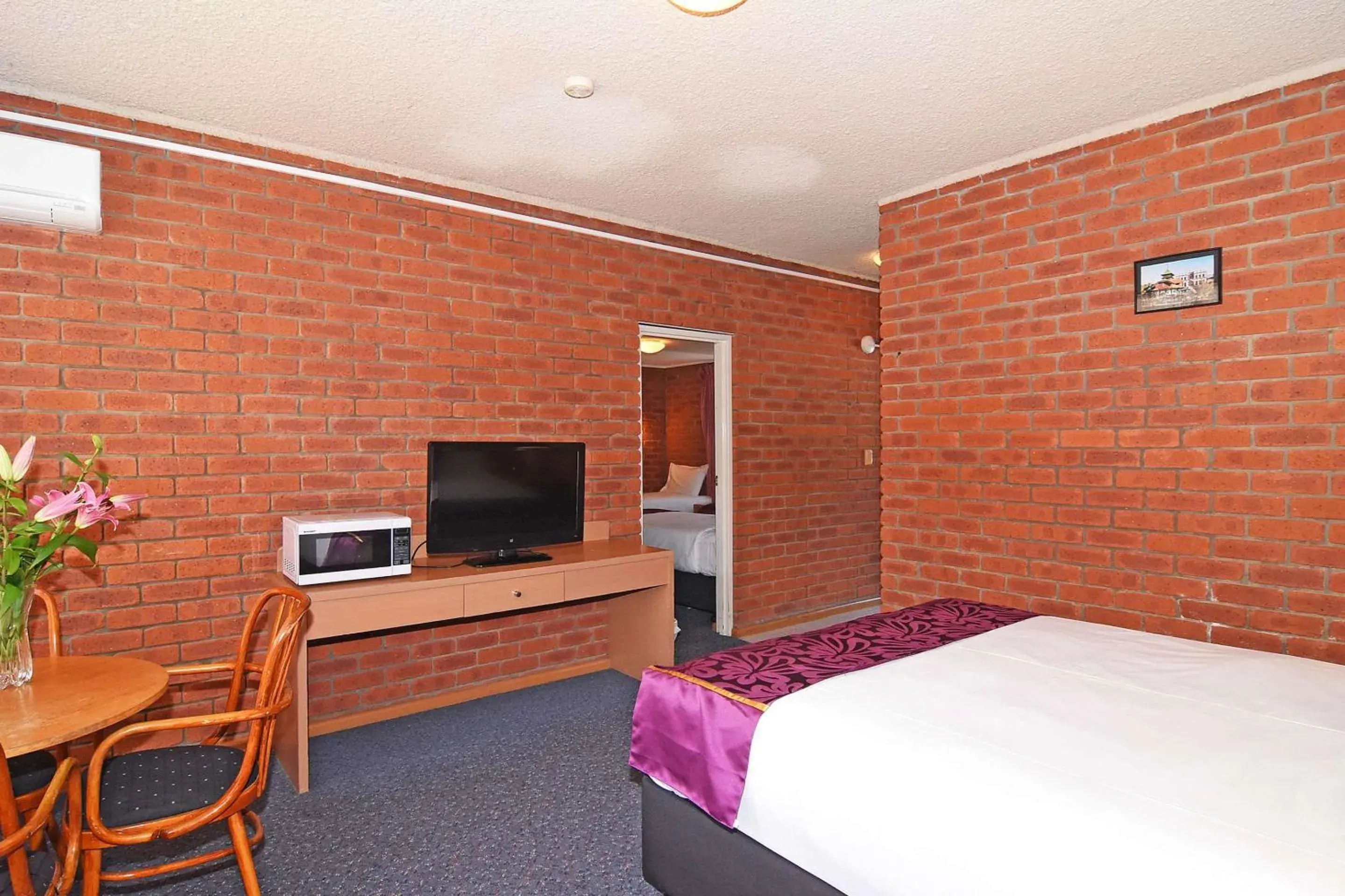 Photo of the whole room, Bed in Main Lead Ballarat Motel Photo of the whole room, Bed in Main Lead Ballarat Motel