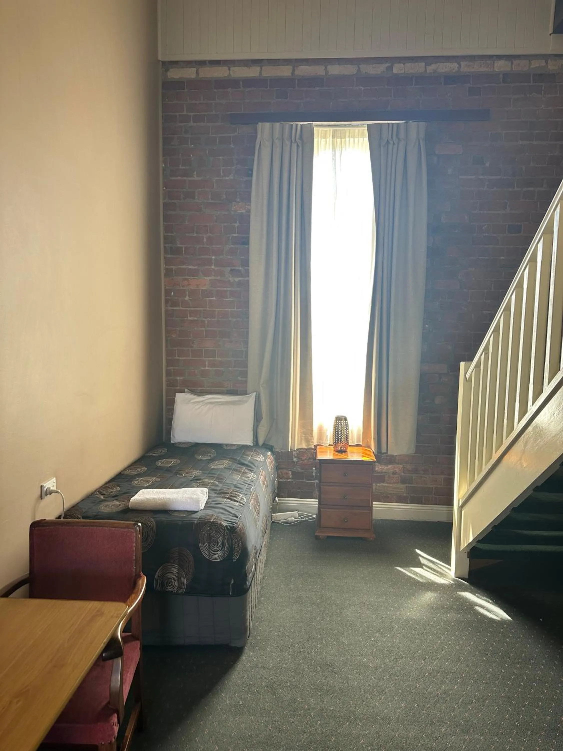 Bed in Central Springs Inn