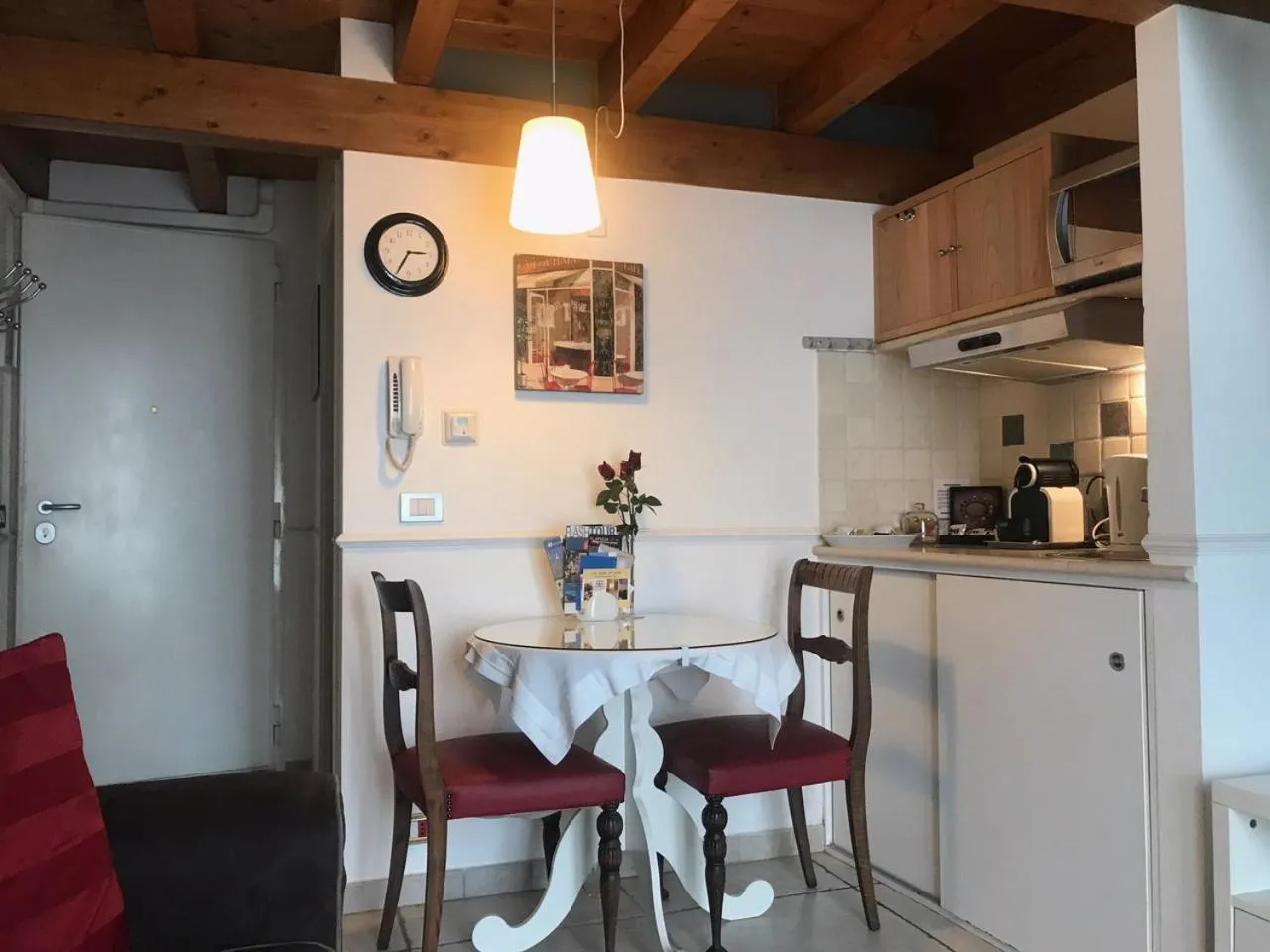 Photo of the whole room in La casa nel sole - Boutique B&B