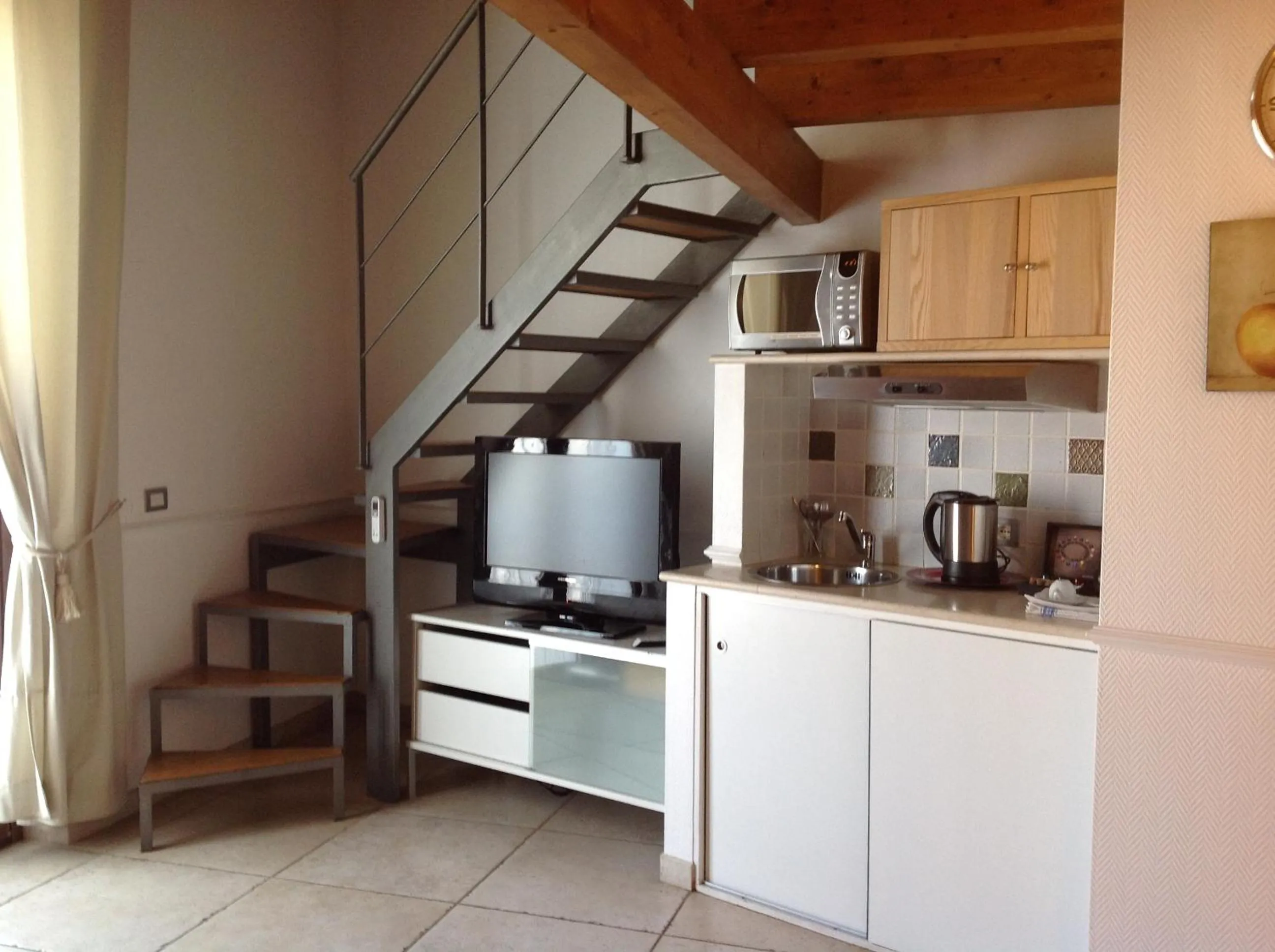 Photo of the whole room in La casa nel sole - Boutique B&B