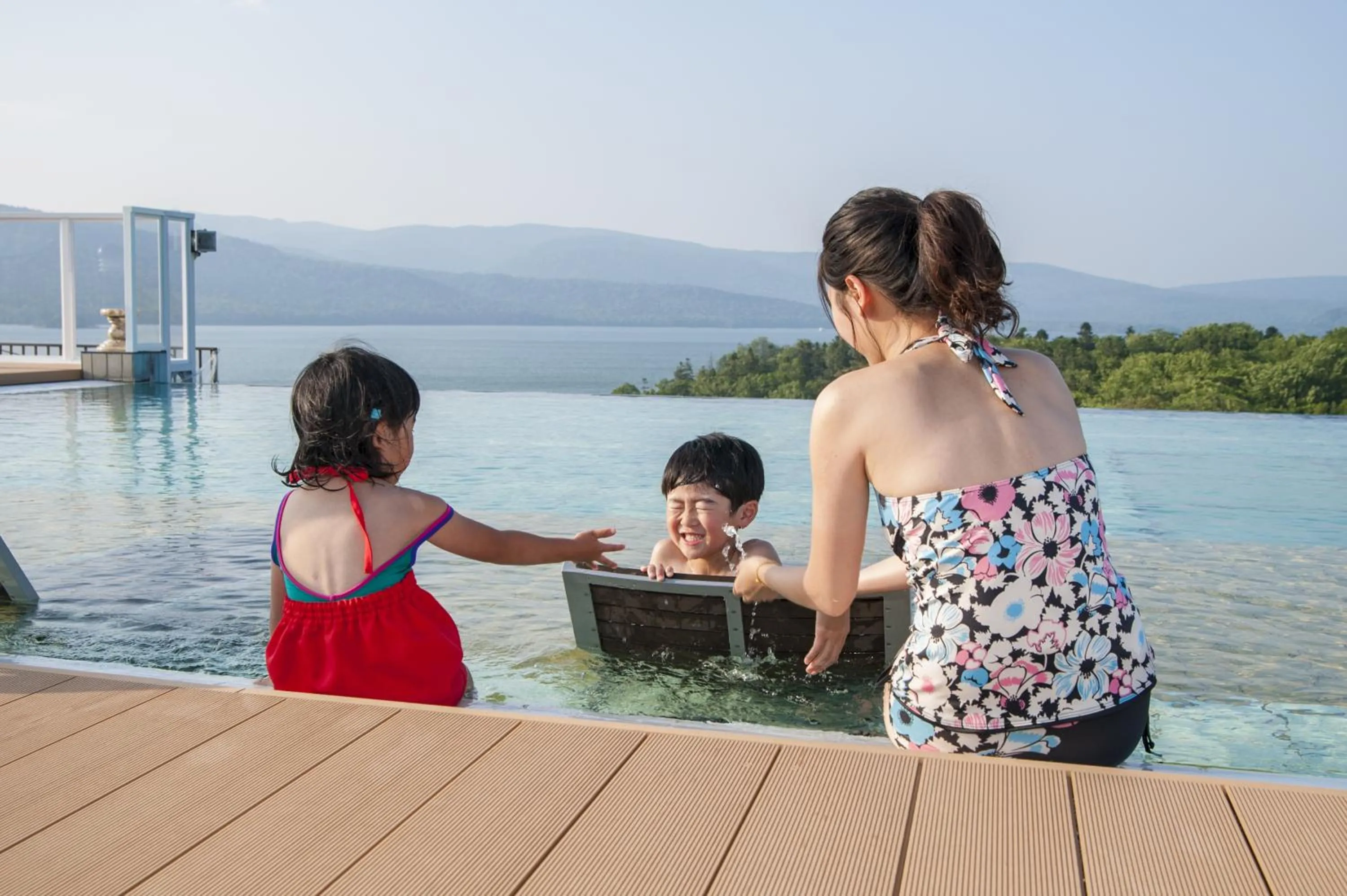 Pool view in New Akan Hotel