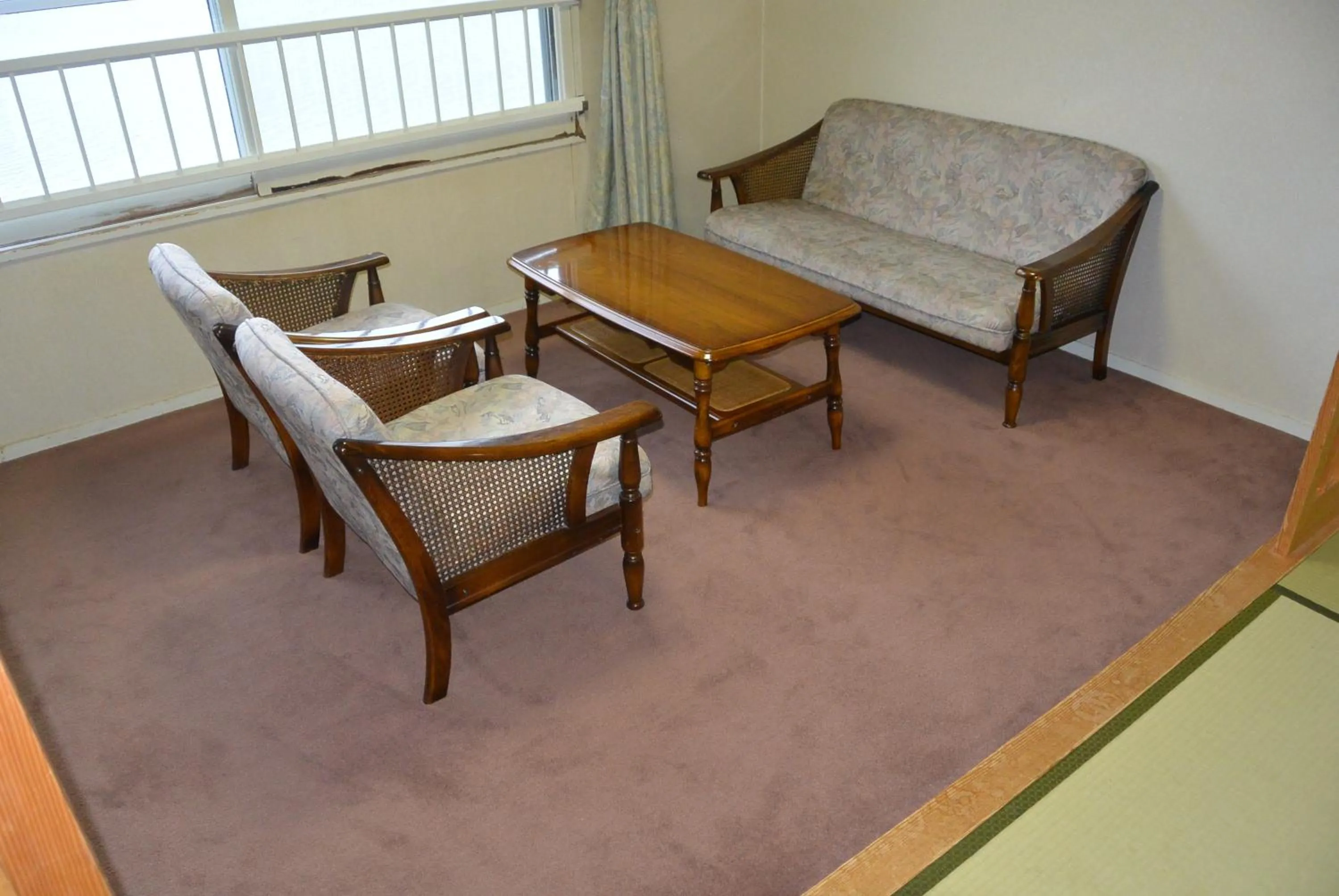 Seating area in Hotel Gozensui