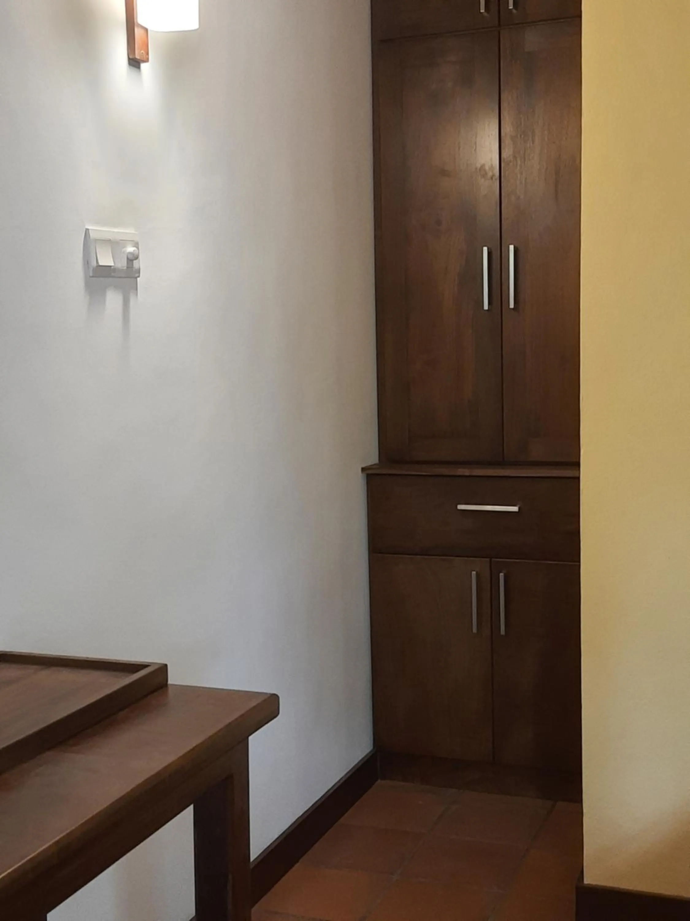 wardrobe in Villa A50