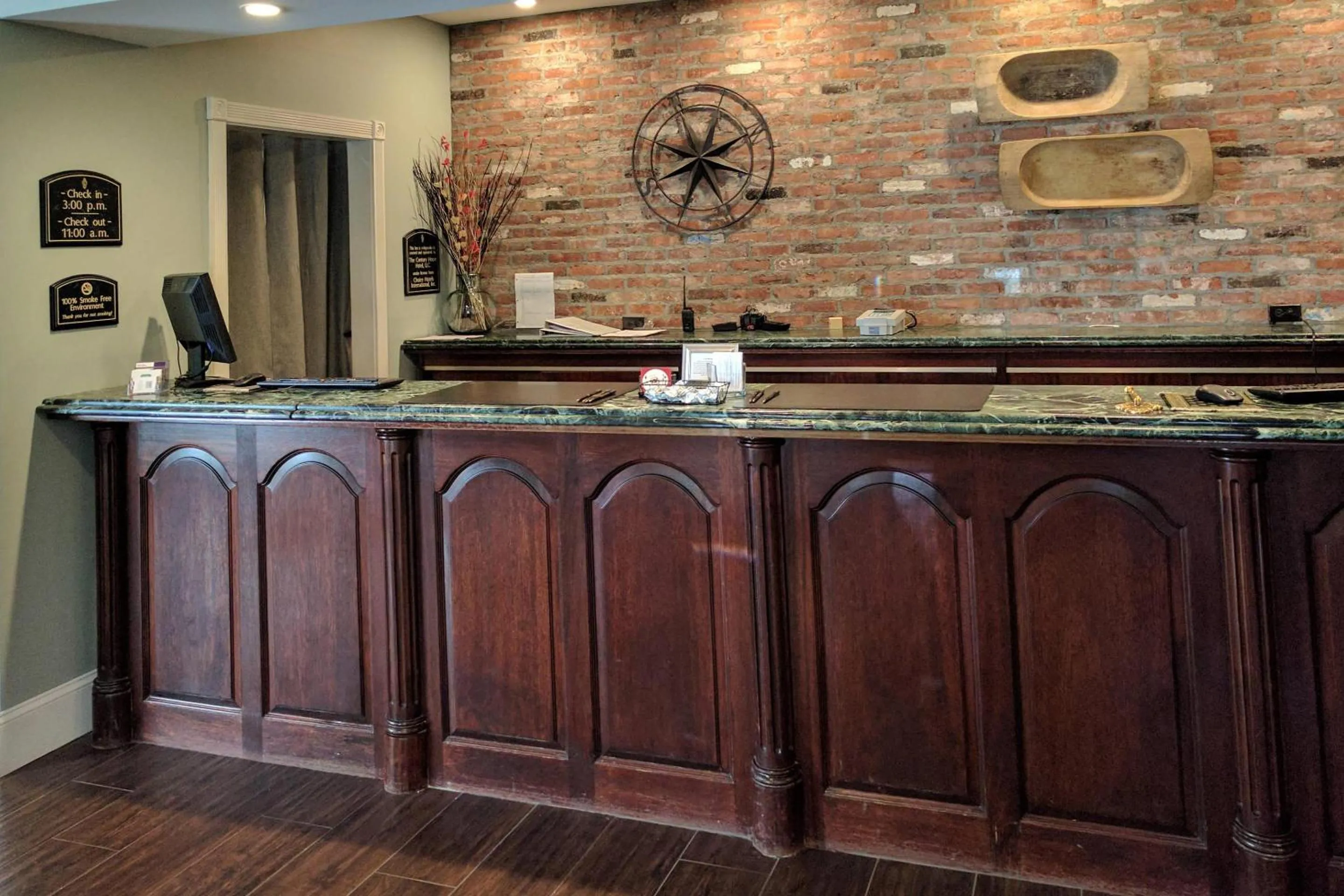 Lobby or reception in The Century House, an Ascend Collection Hotel