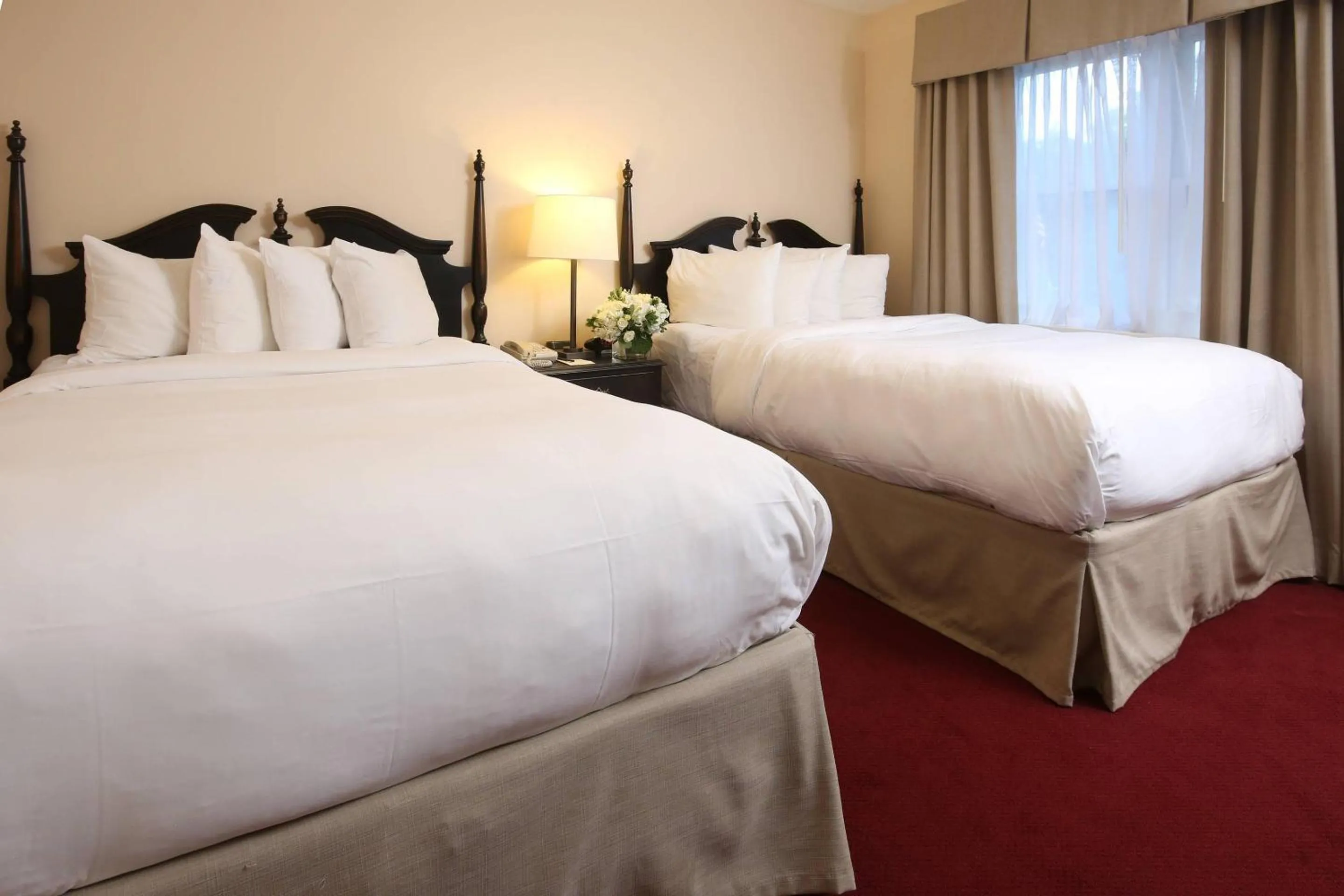 Bedroom, Bed in The Century House, an Ascend Collection Hotel