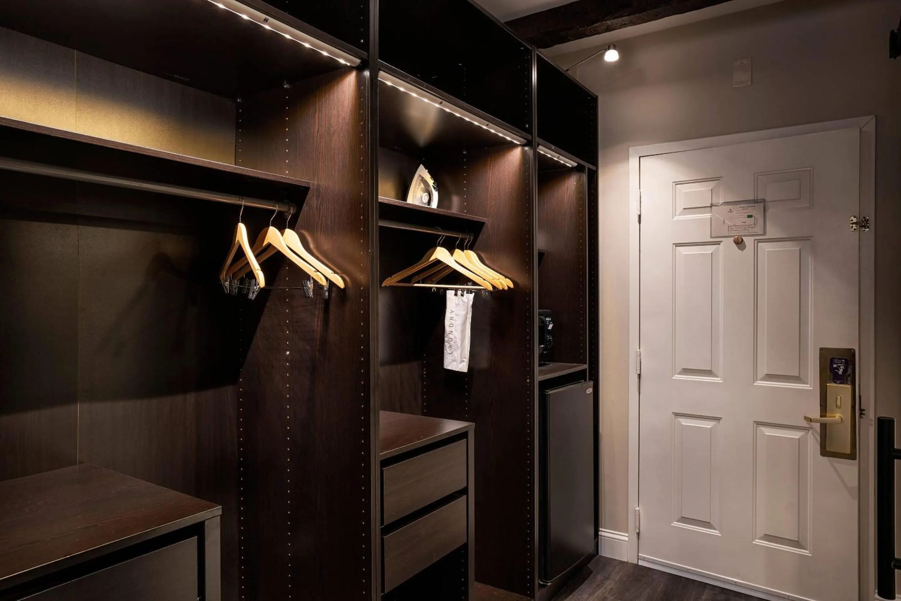 Bedroom in The Century House, an Ascend Collection Hotel