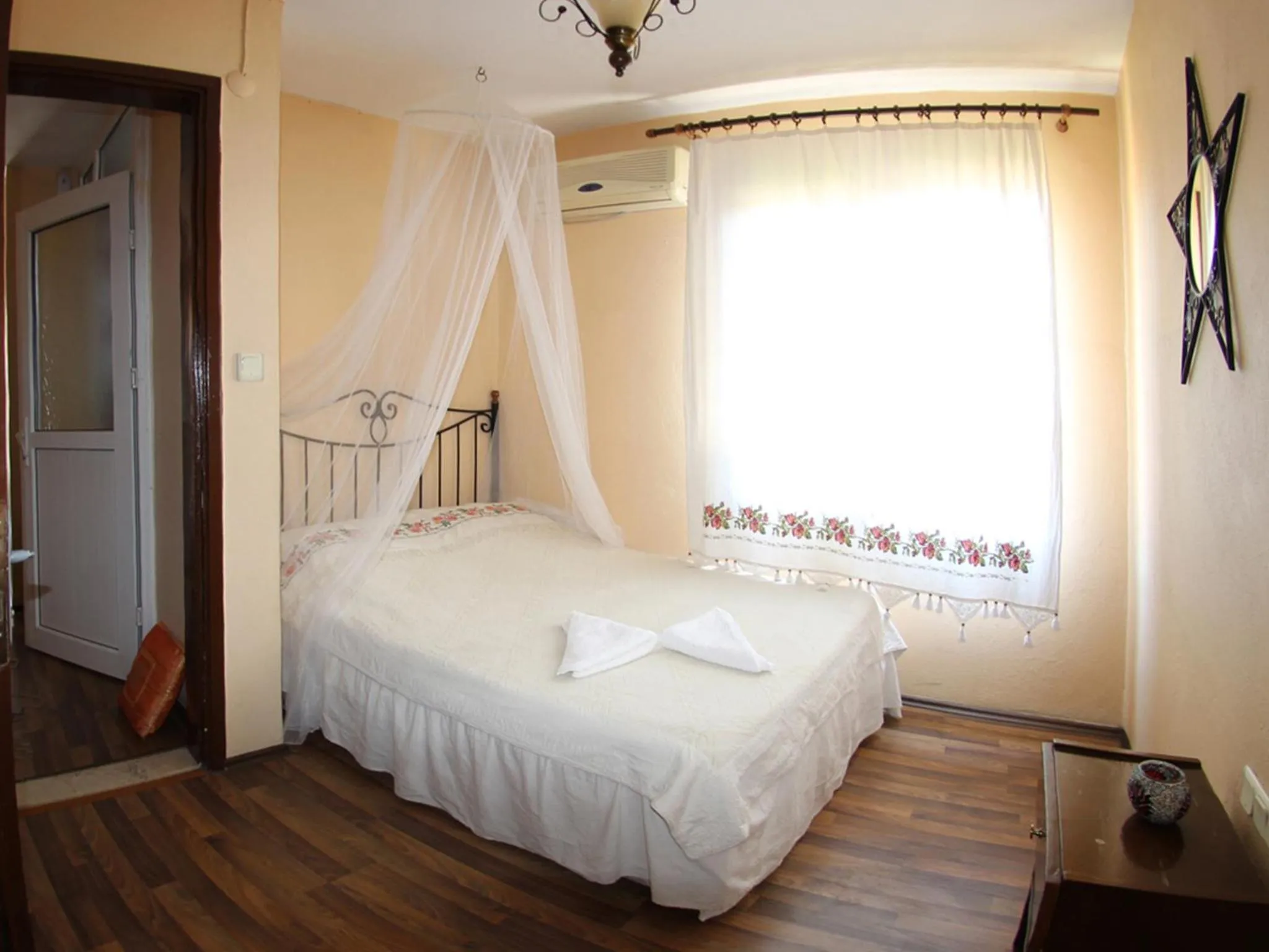 Bedroom in Tuncay Pension