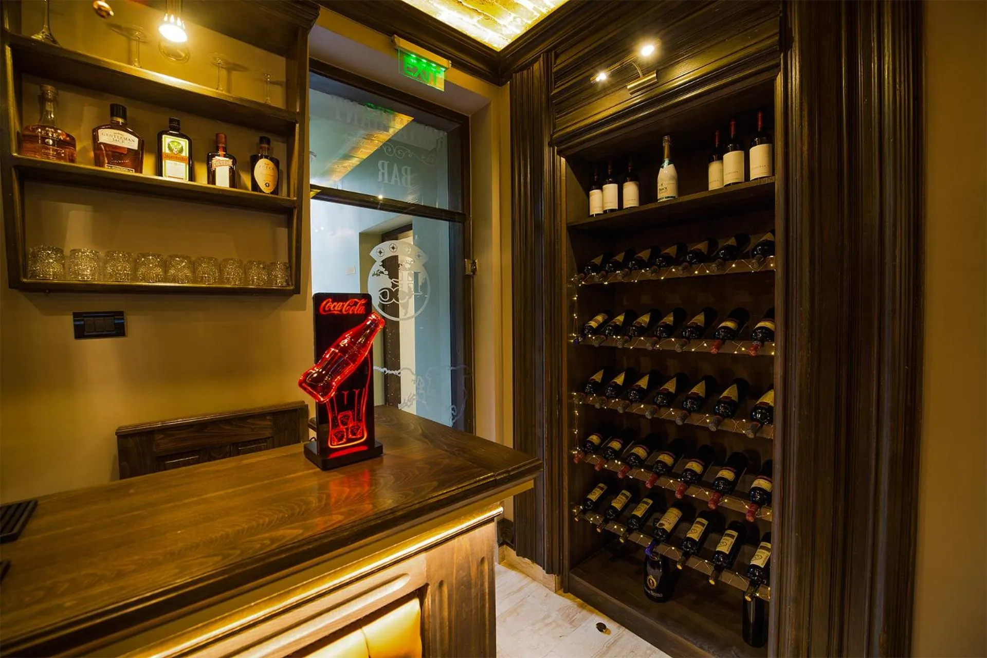 Lounge or bar in Hotel 5 Continents