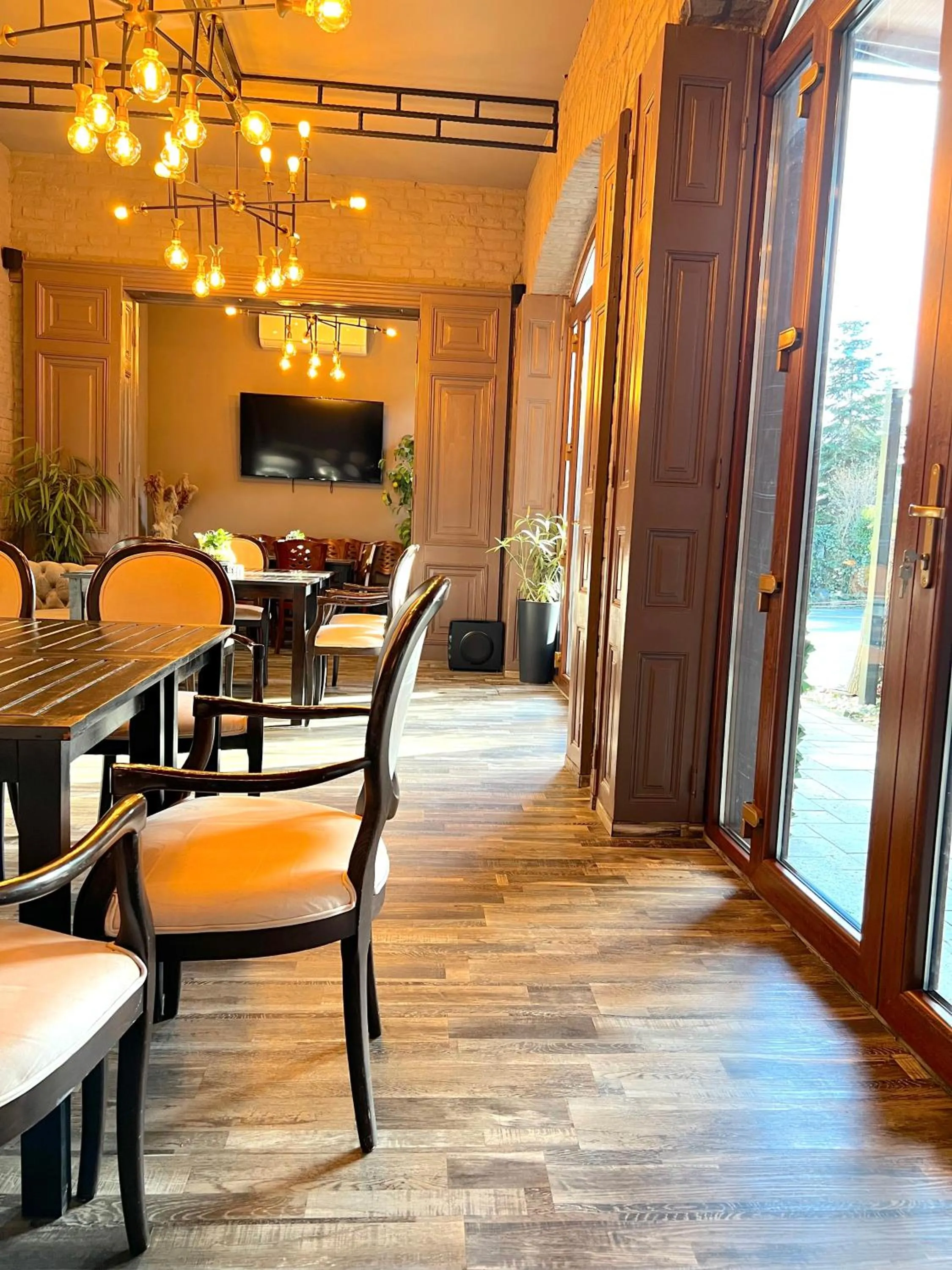 Communal lounge/ TV room in Hotel 5 Continents